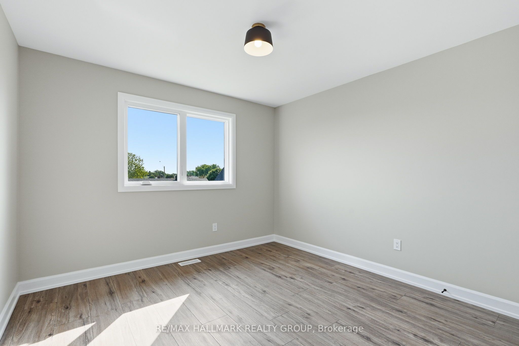 146 Elizabeth Drive Property Photo 32