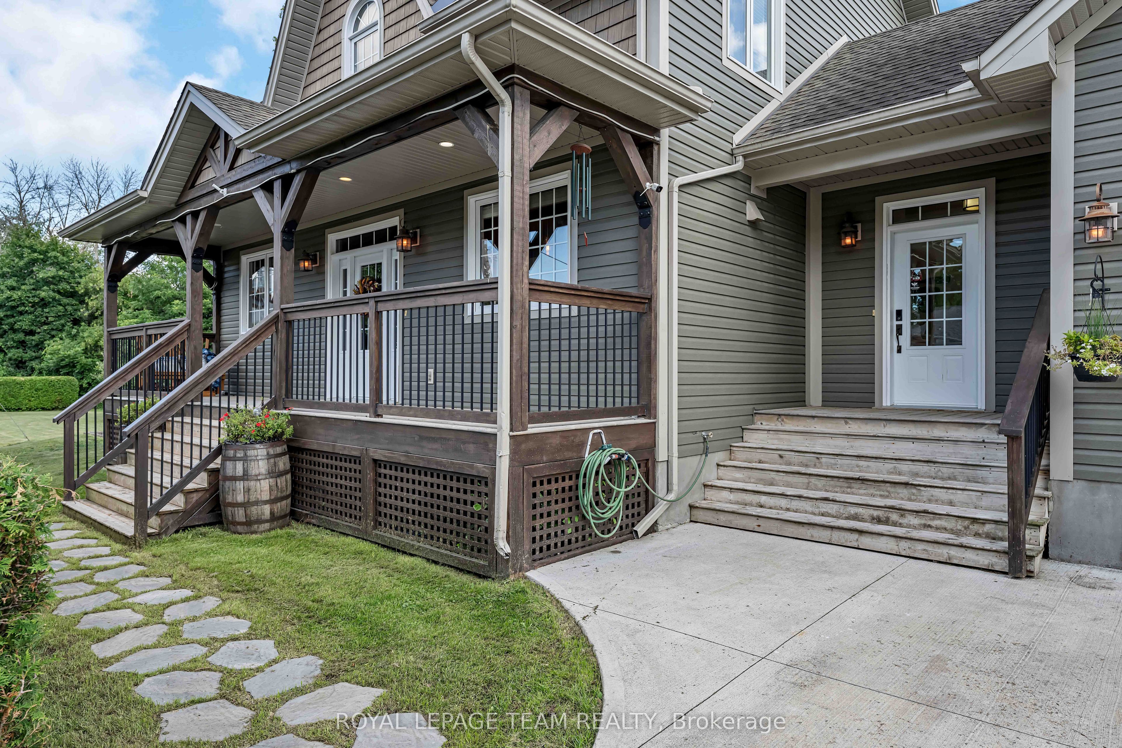 22 Centre Street Property Photo 6