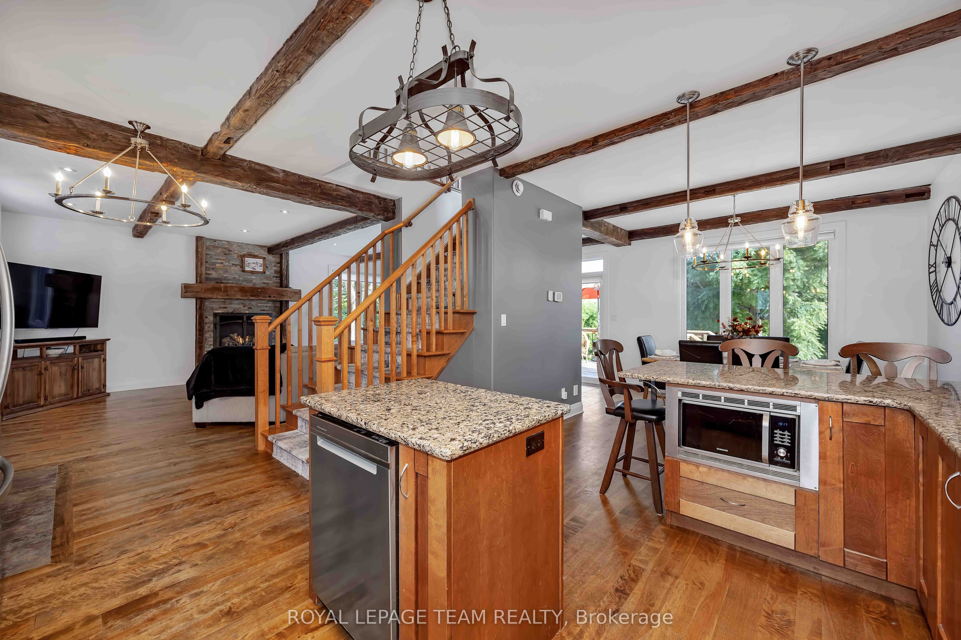 22 Centre Street Property Photo 19