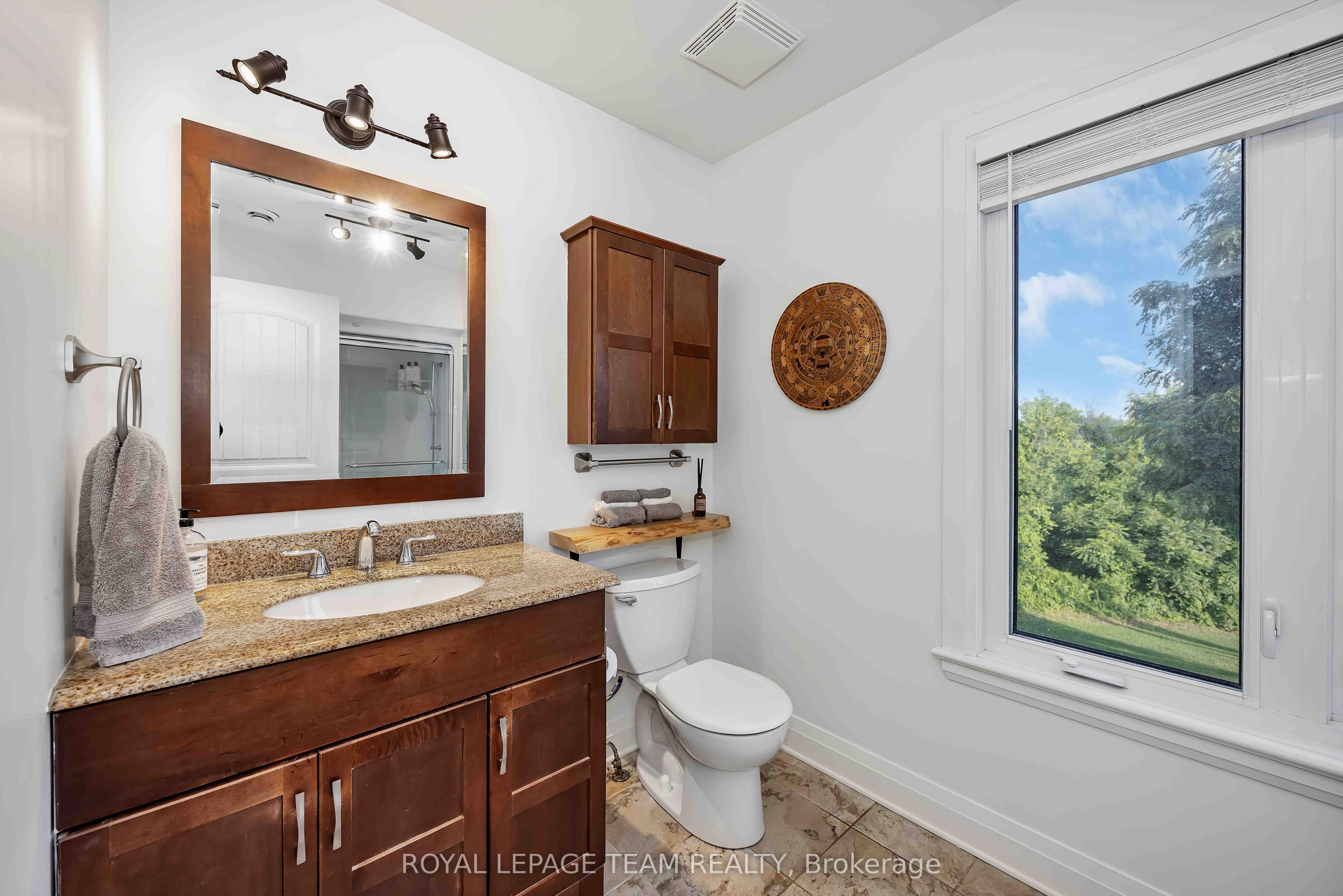 22 Centre Street Property Photo 28