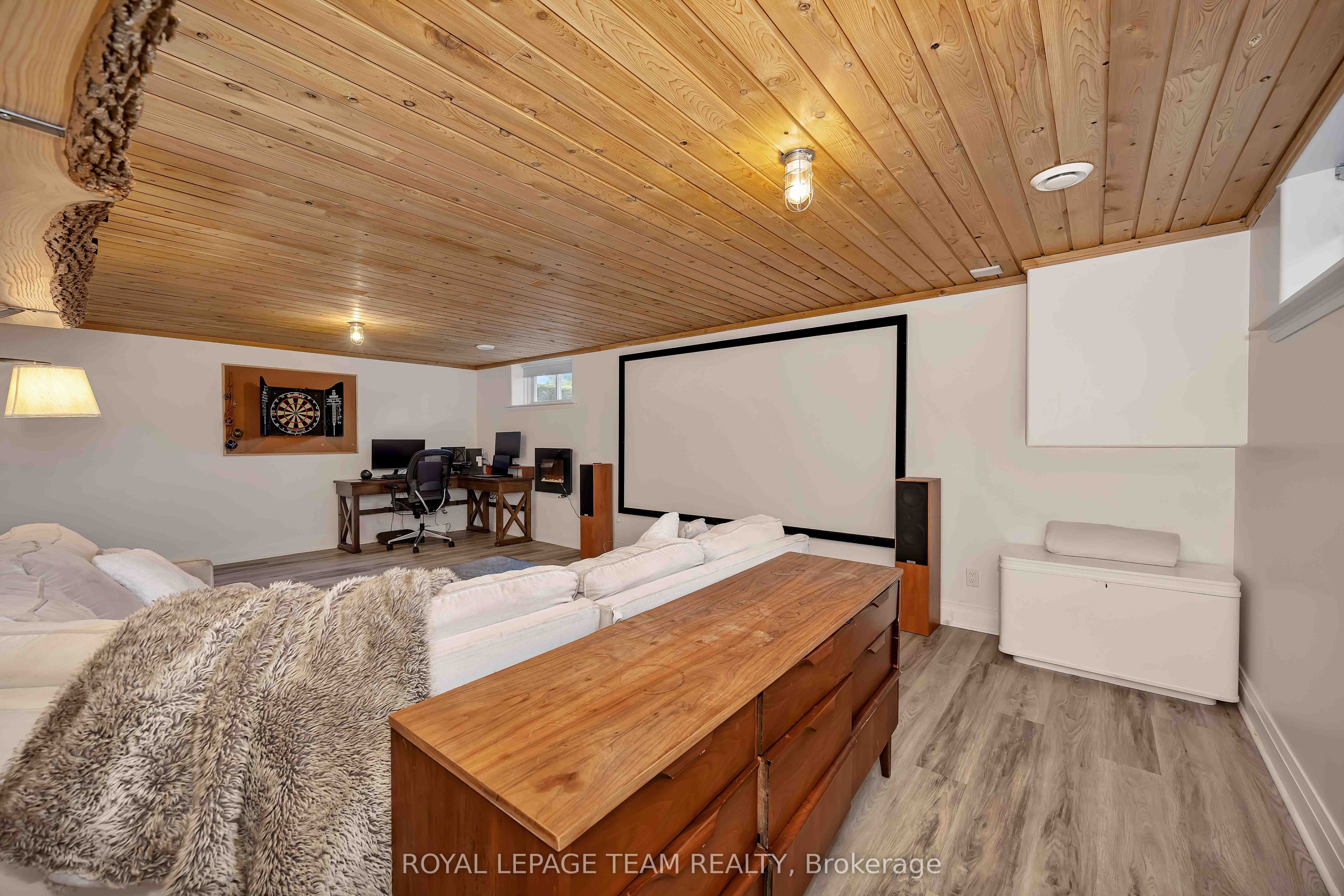 22 Centre Street Property Photo 35