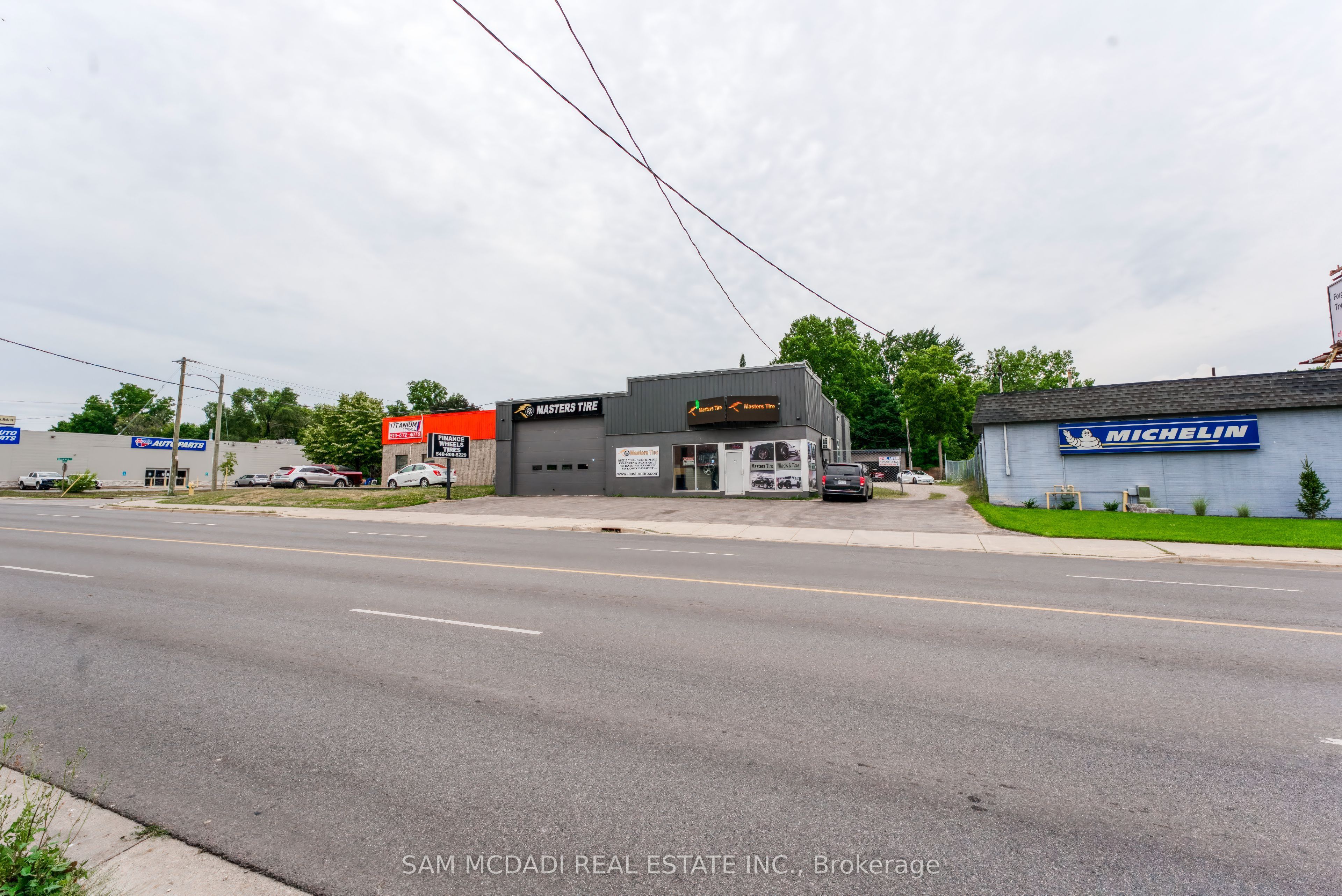 205 Wharncliffe Road S Property Photo 8