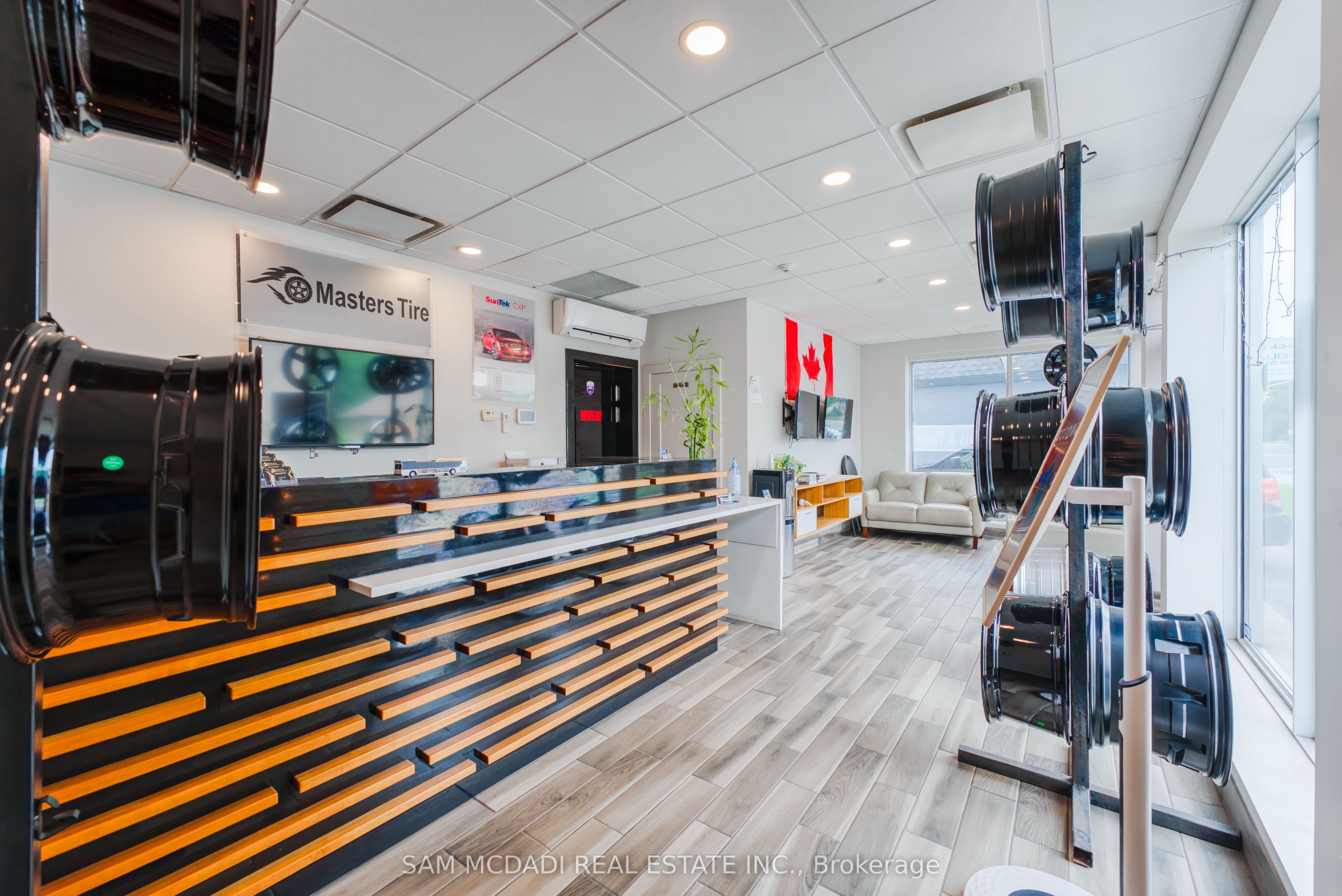 205 Wharncliffe Road S Property Photo 12
