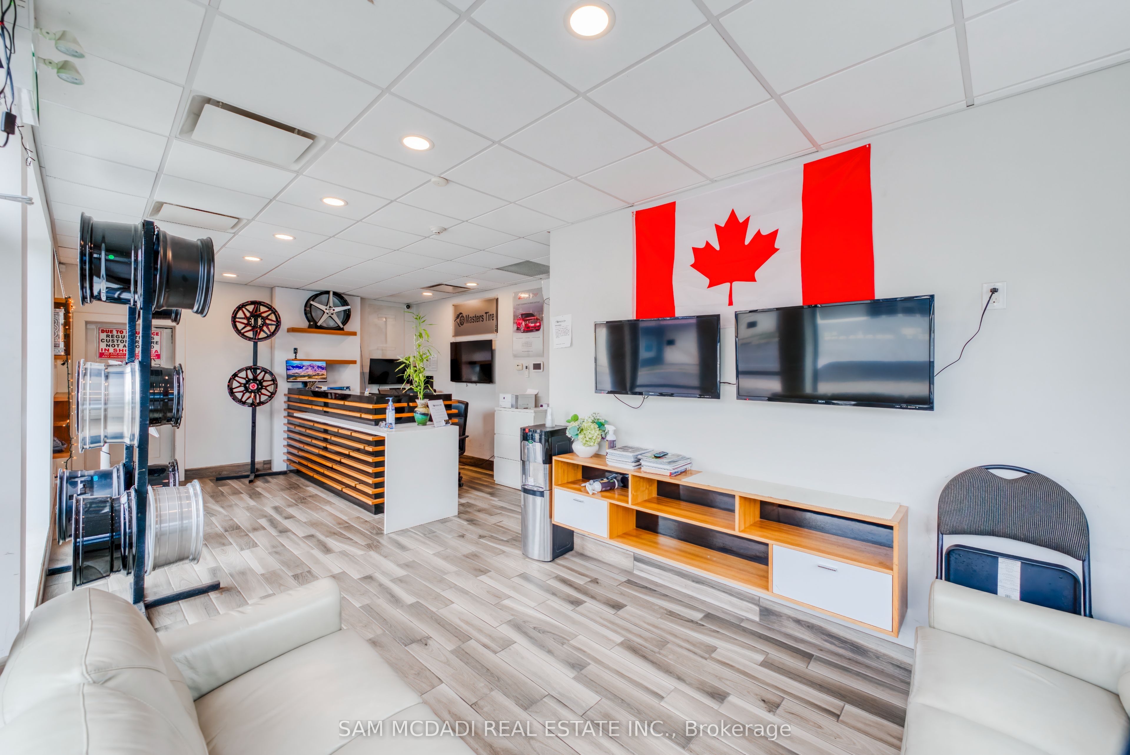 205 Wharncliffe Road S Property Photo 13