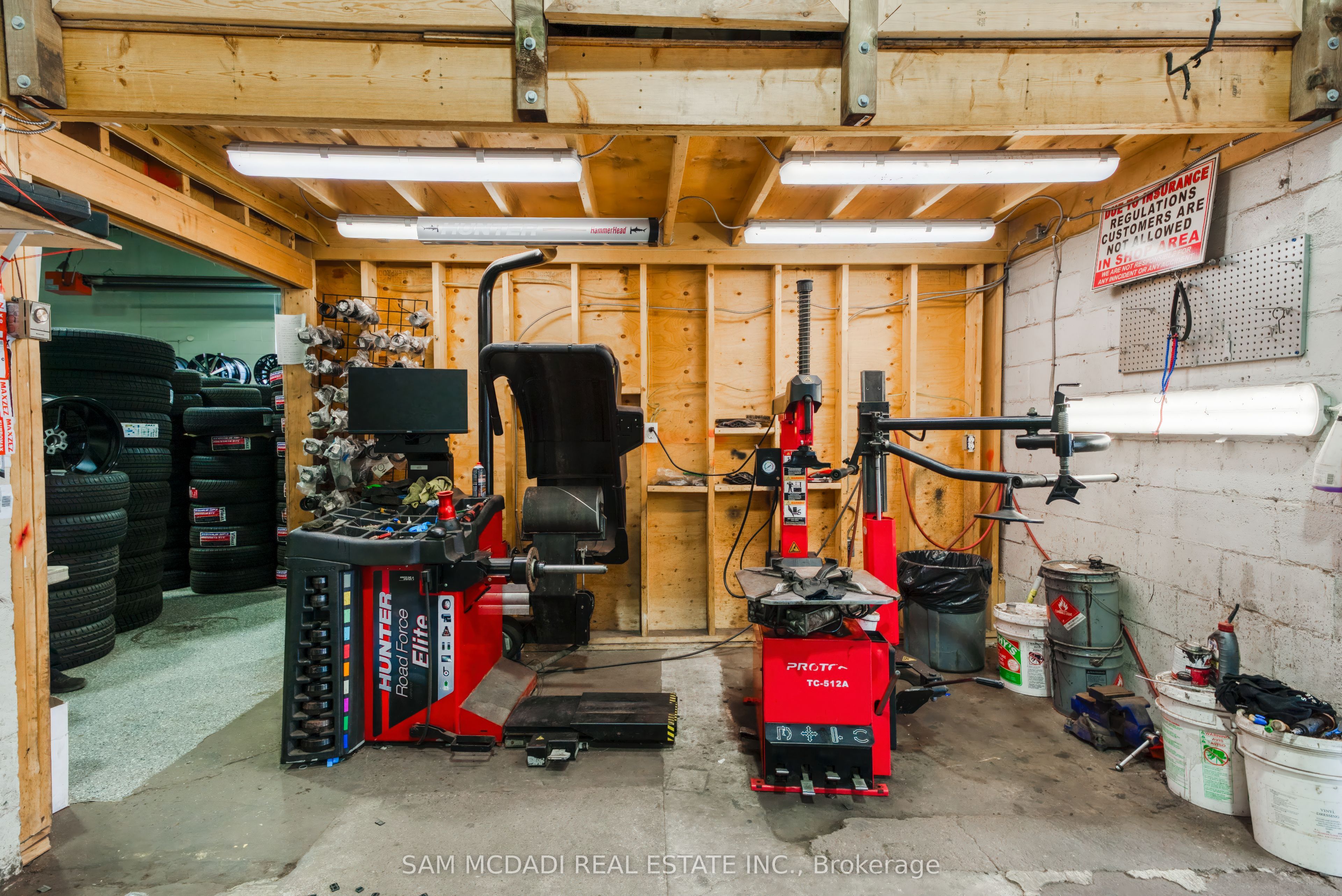 205 Wharncliffe Road S Property Photo 29