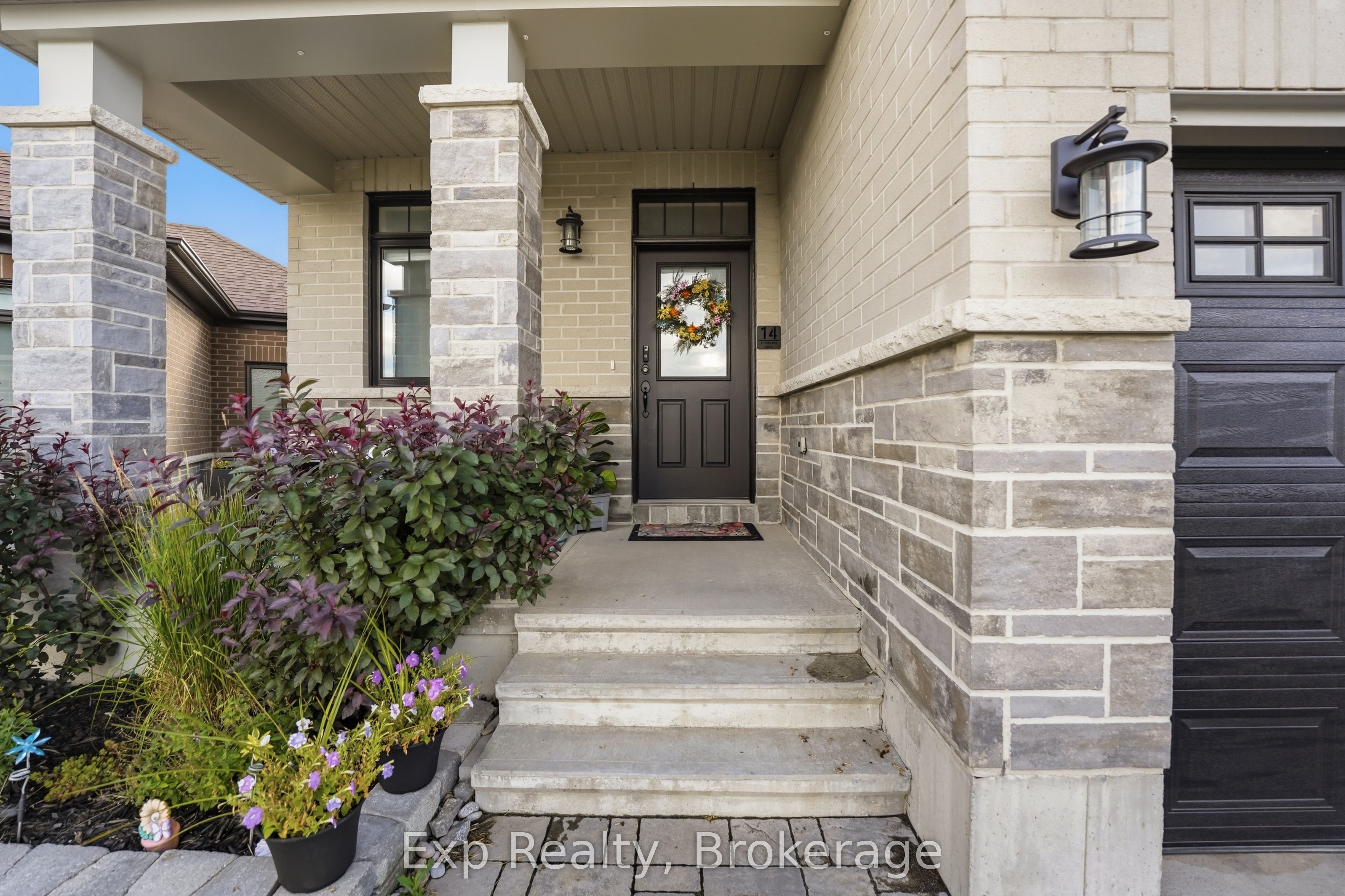 14 Athabaska Drive Property Photo 3