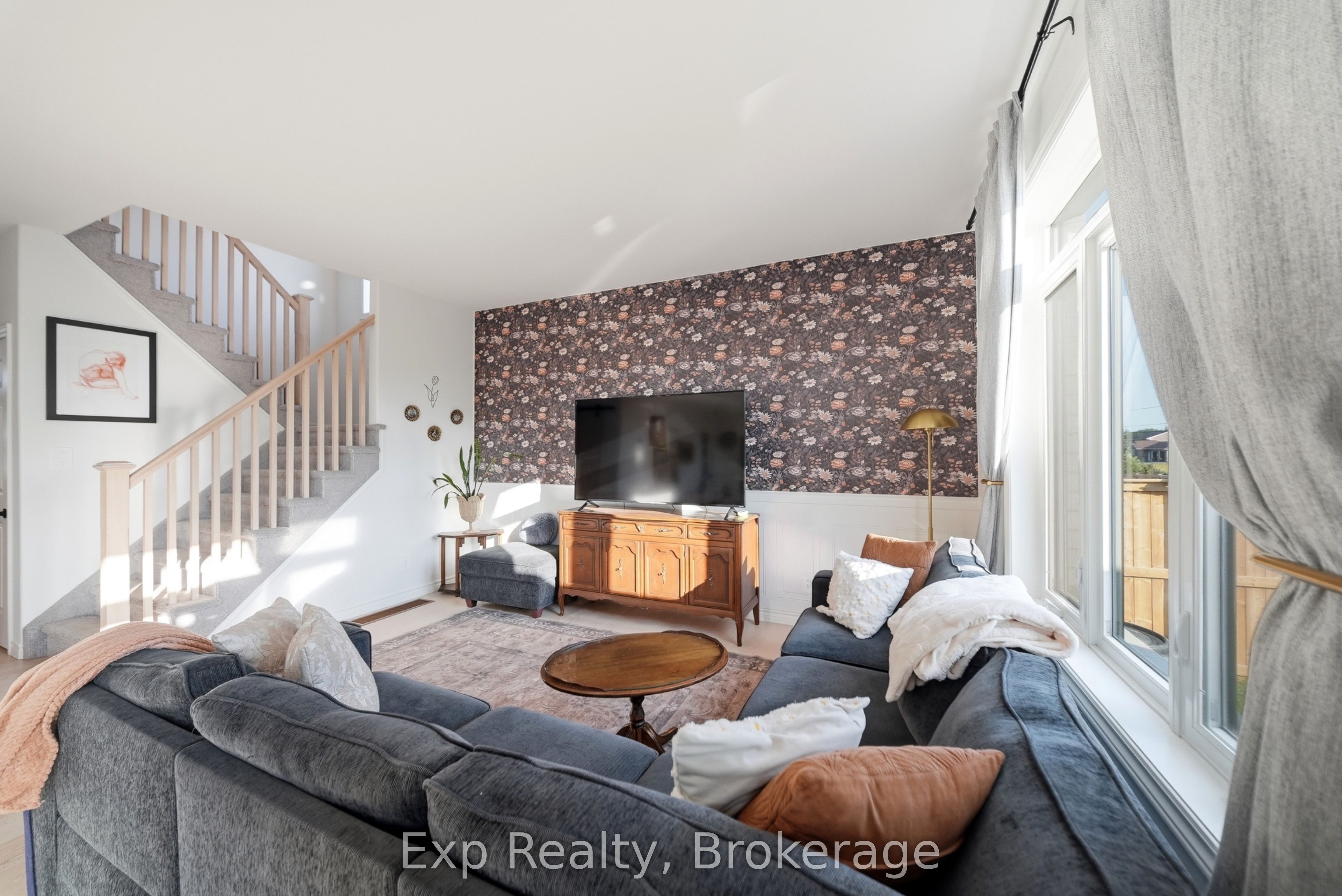 14 Athabaska Drive Property Photo 8