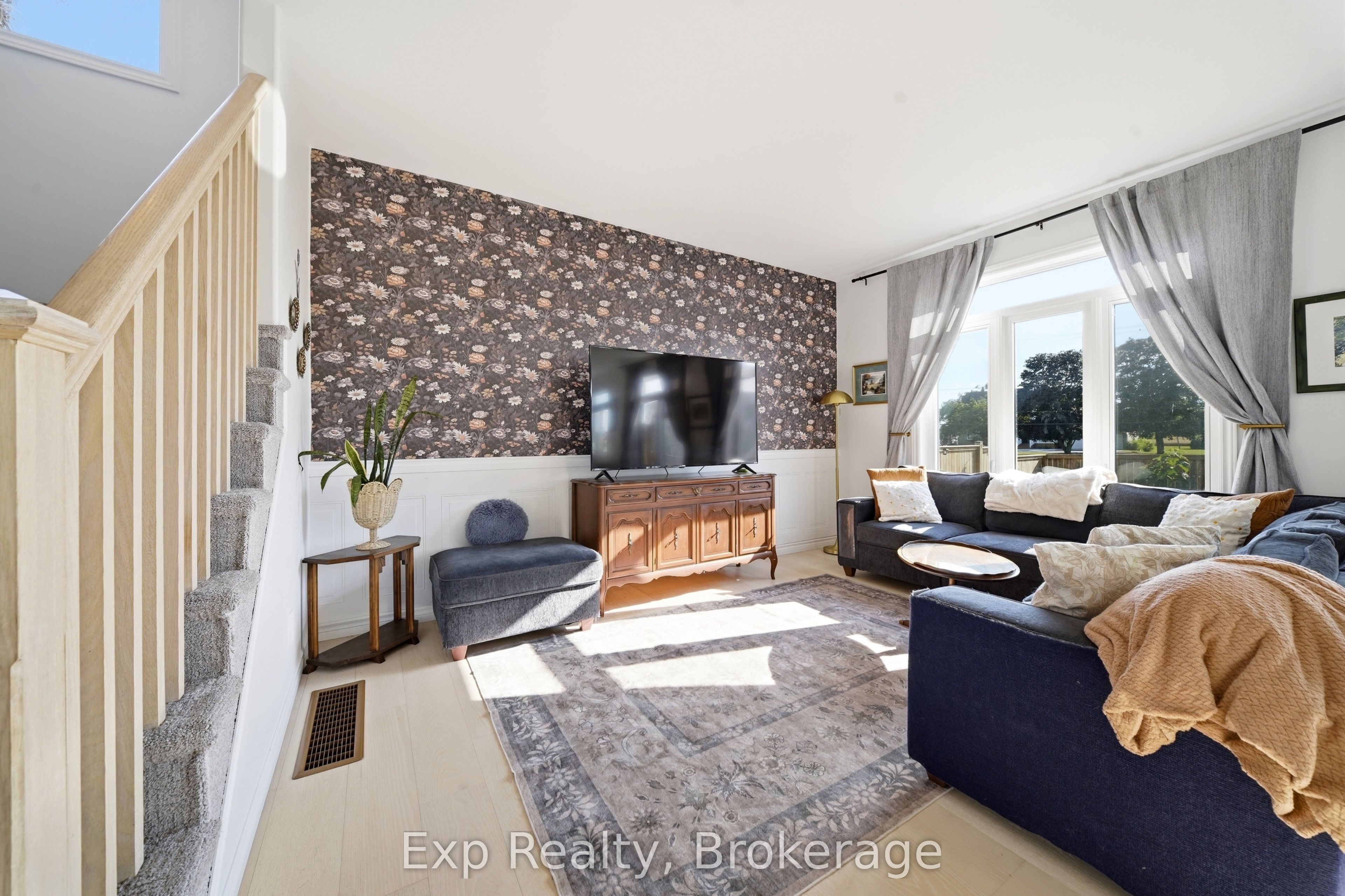 14 Athabaska Drive Property Photo 10