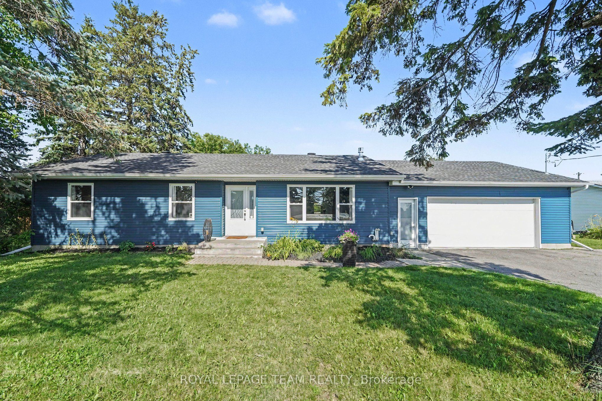 2477 Merivale Road Property Photo 4