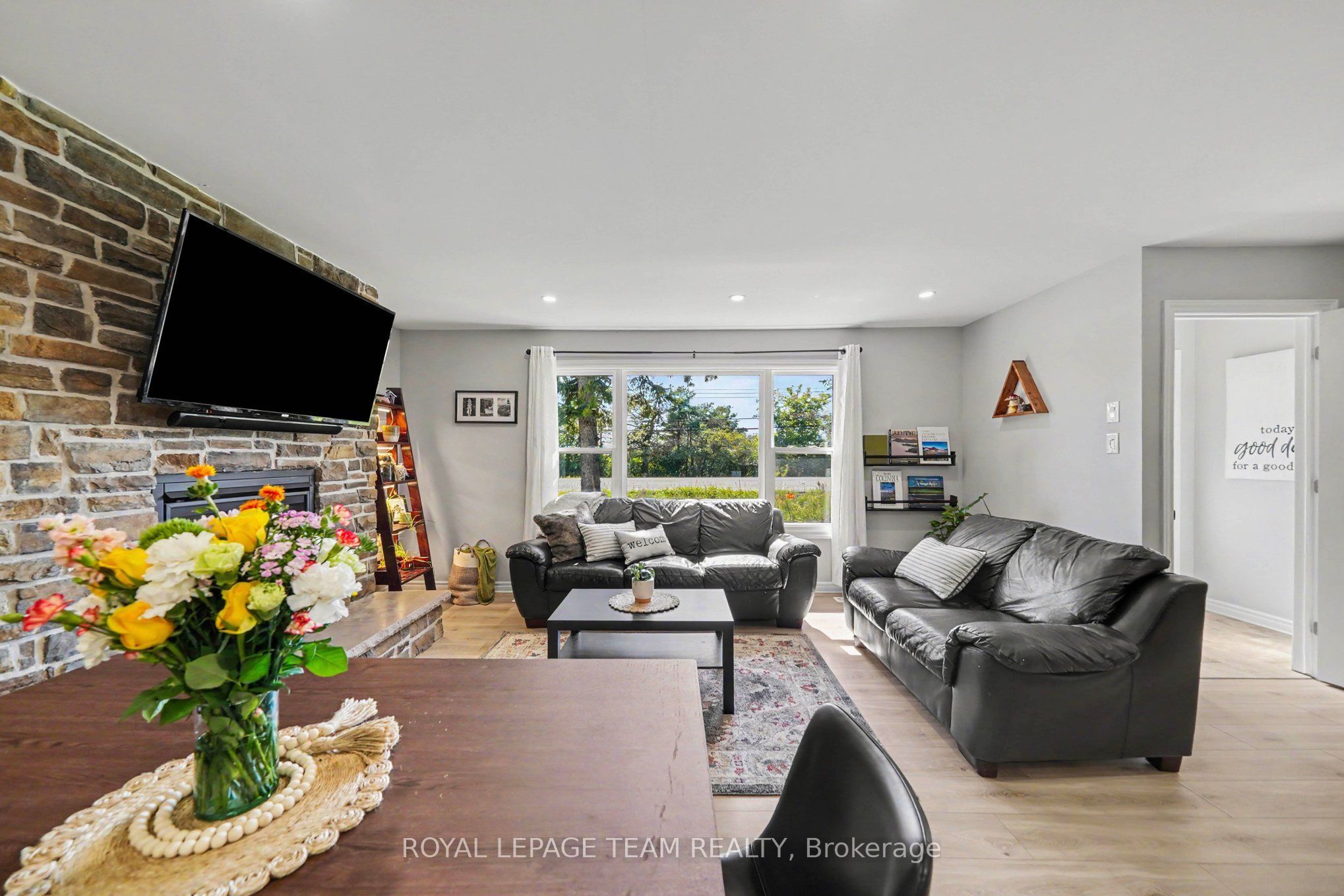 2477 Merivale Road Property Photo 6