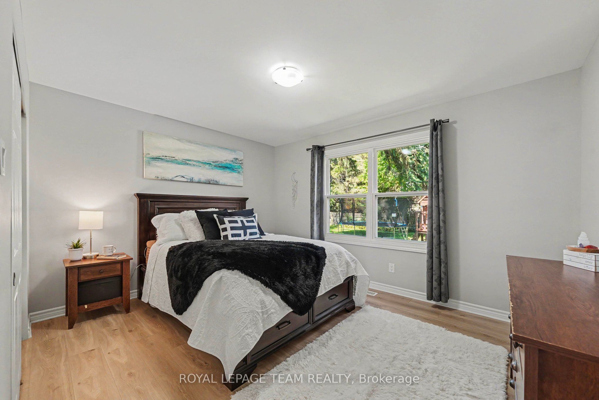 2477 Merivale Road Property Photo 14