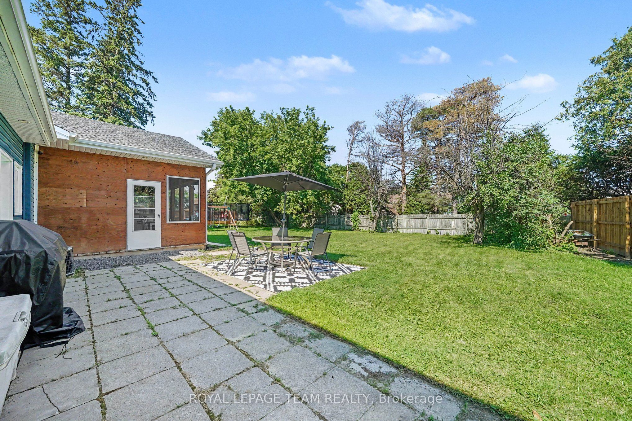 2477 Merivale Road Property Photo 30