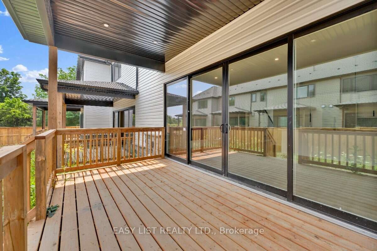 115 Ivy Crescent Property Photo 6