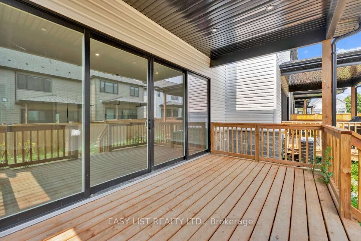 115 Ivy Crescent Property Photo 7
