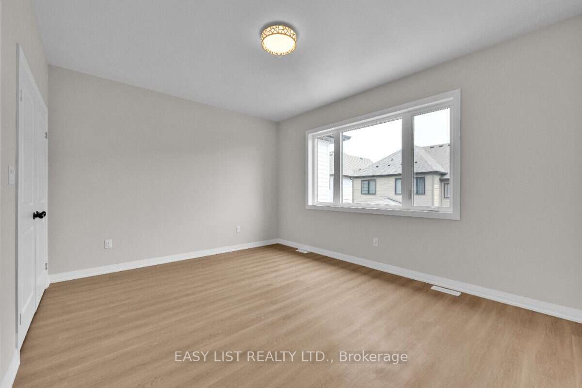 115 Ivy Crescent Property Photo 12
