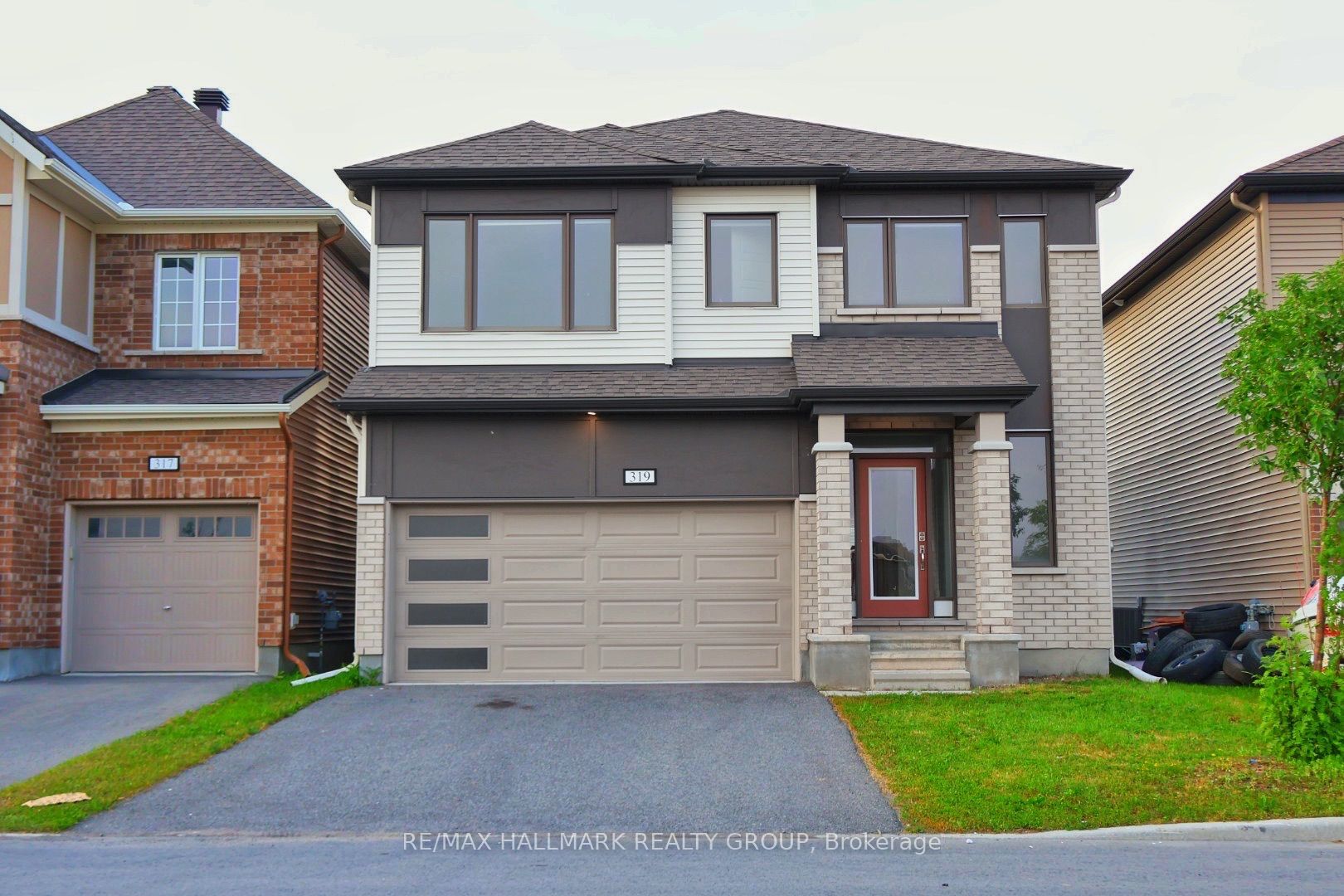319 Proxima Terrace Property Photo 1
