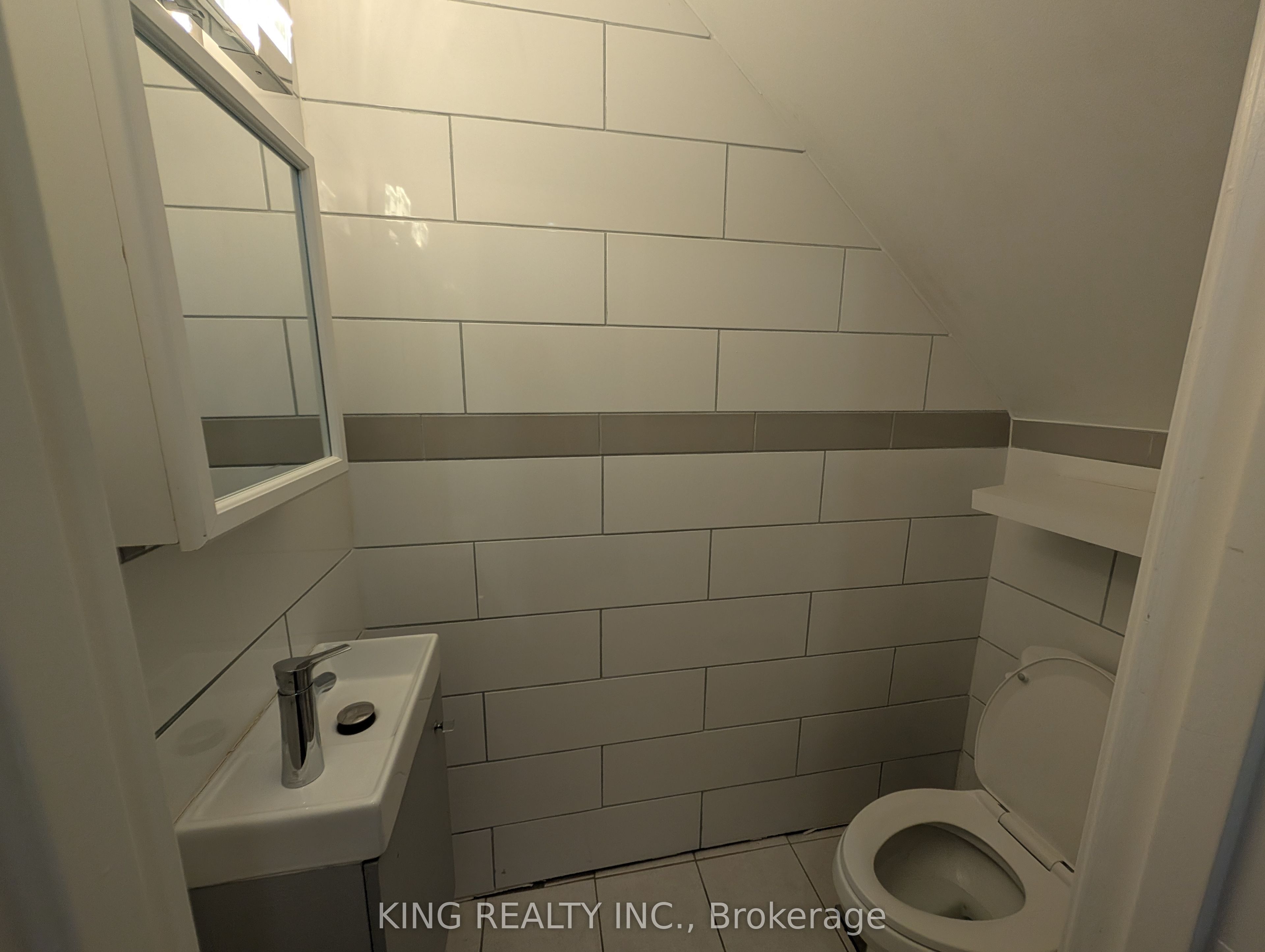 985 Limeridge Road E 7 Property Photo 4