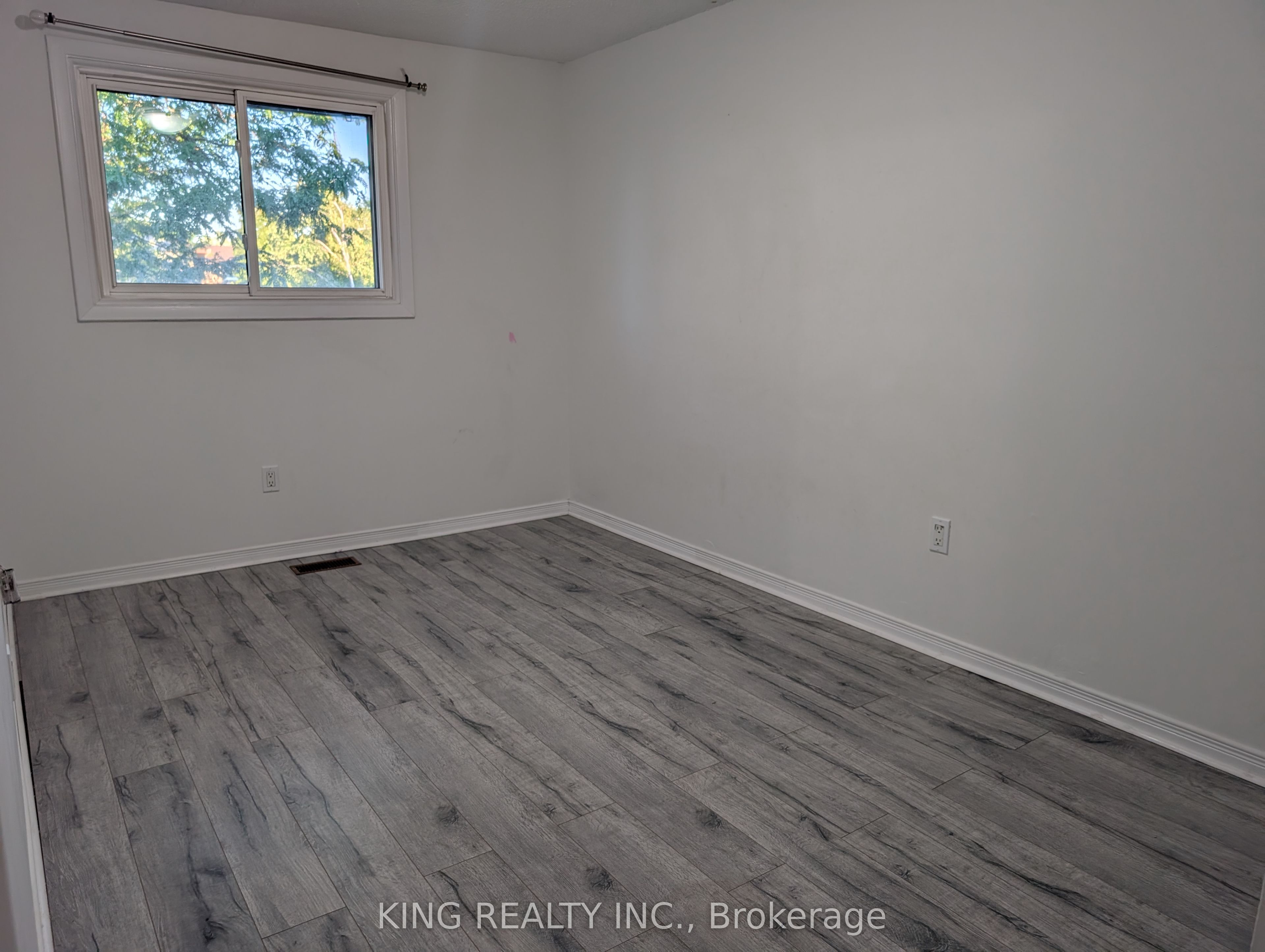 985 Limeridge Road E 7 Property Photo 18