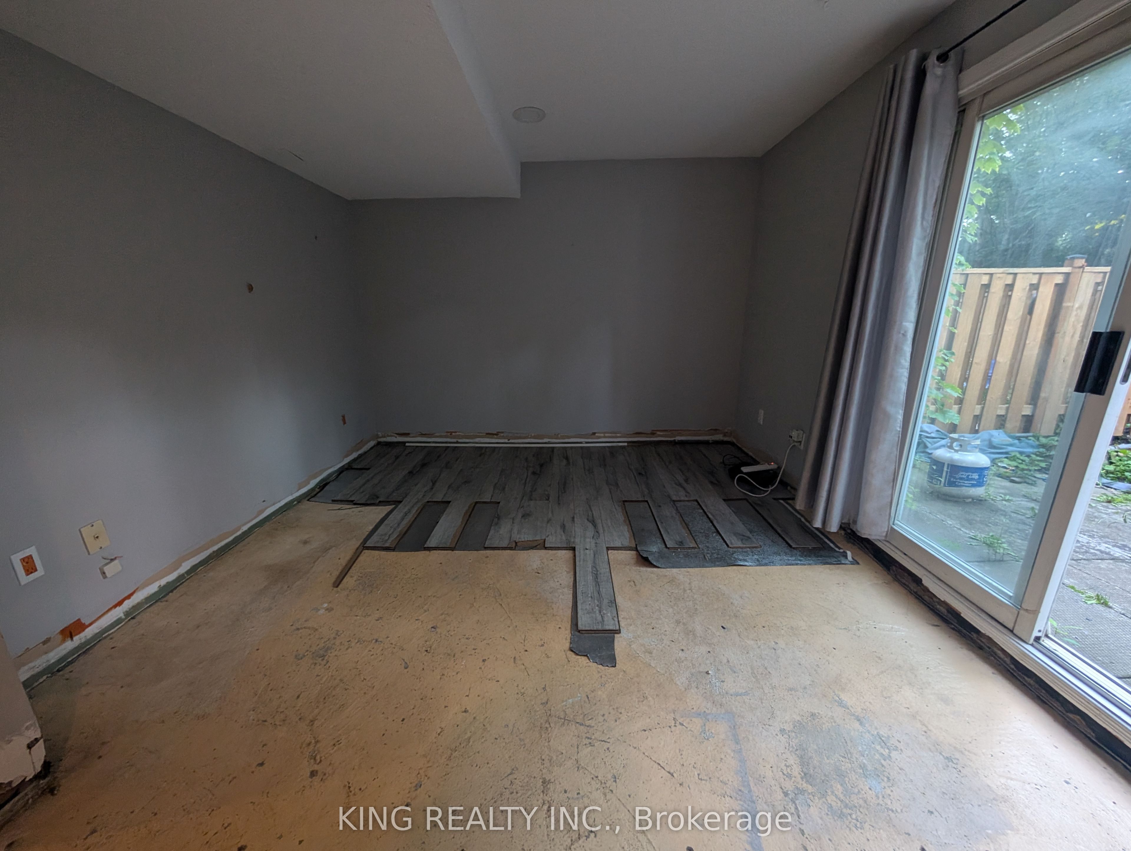 985 Limeridge Road E 7 Property Photo 20