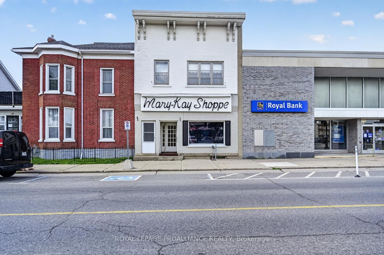314-316 King Street W Property Photo 1