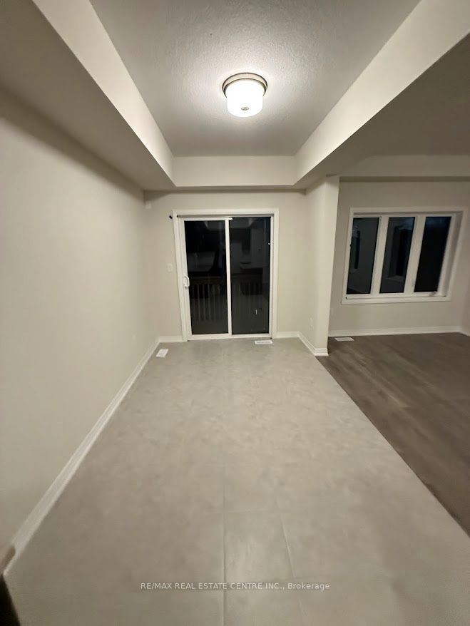 660 Colborne Street W 80 Property Photo 8