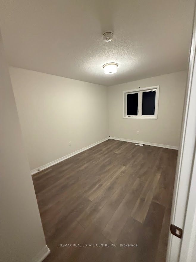 660 Colborne Street W 80 Property Photo 11