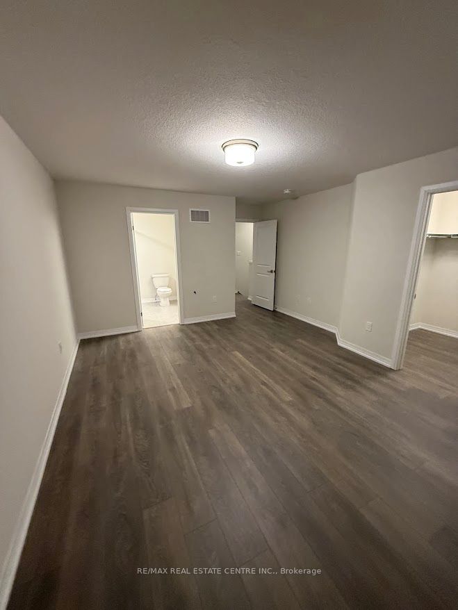 660 Colborne Street W 80 Property Photo 15