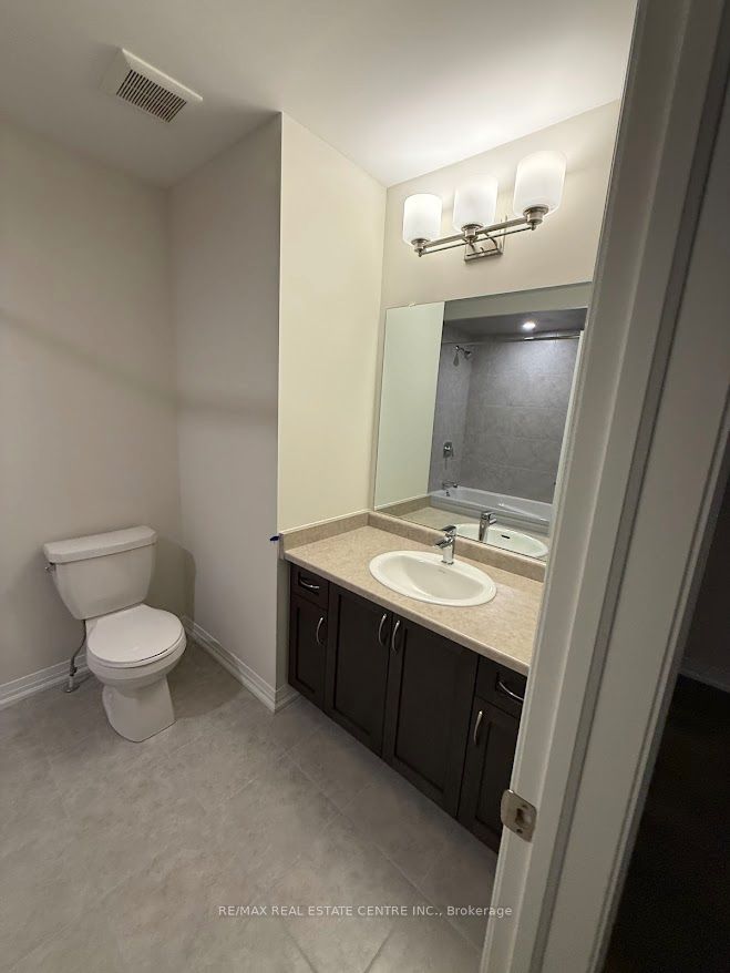 660 Colborne Street W 80 Property Photo 16