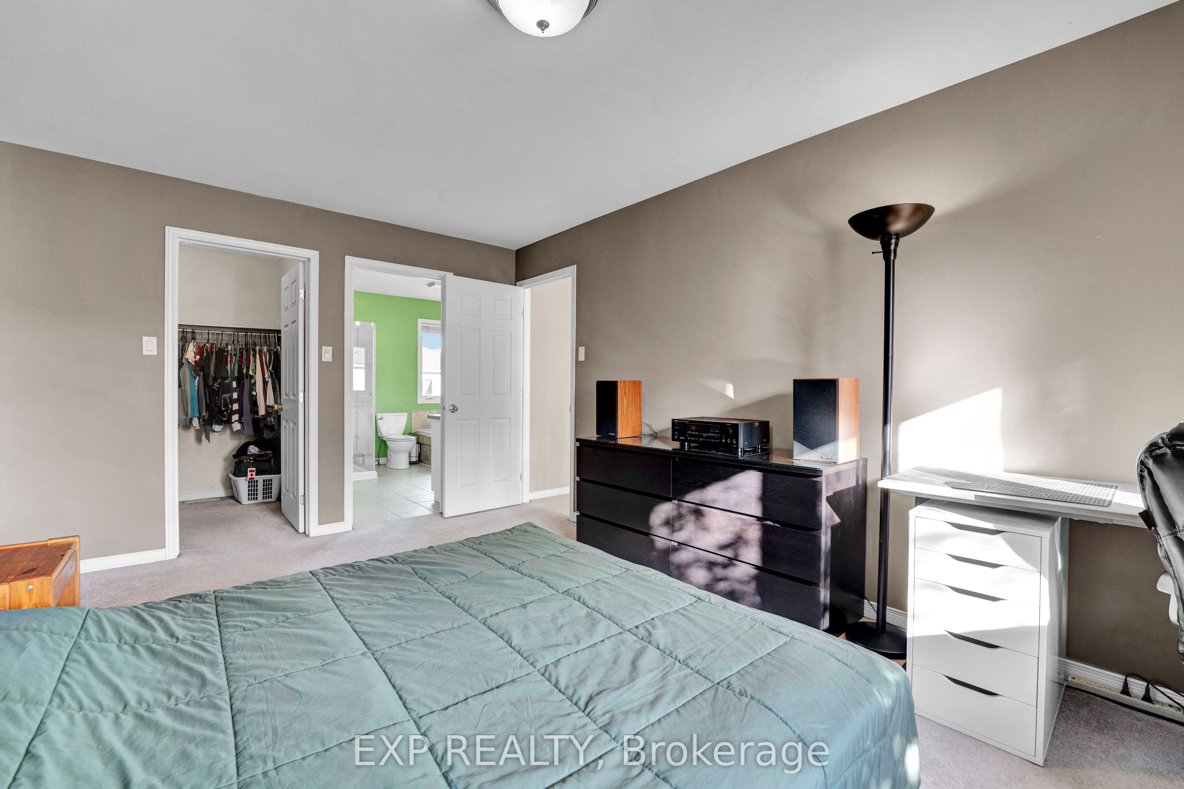 2744 Sylvain Street Property Photo 25