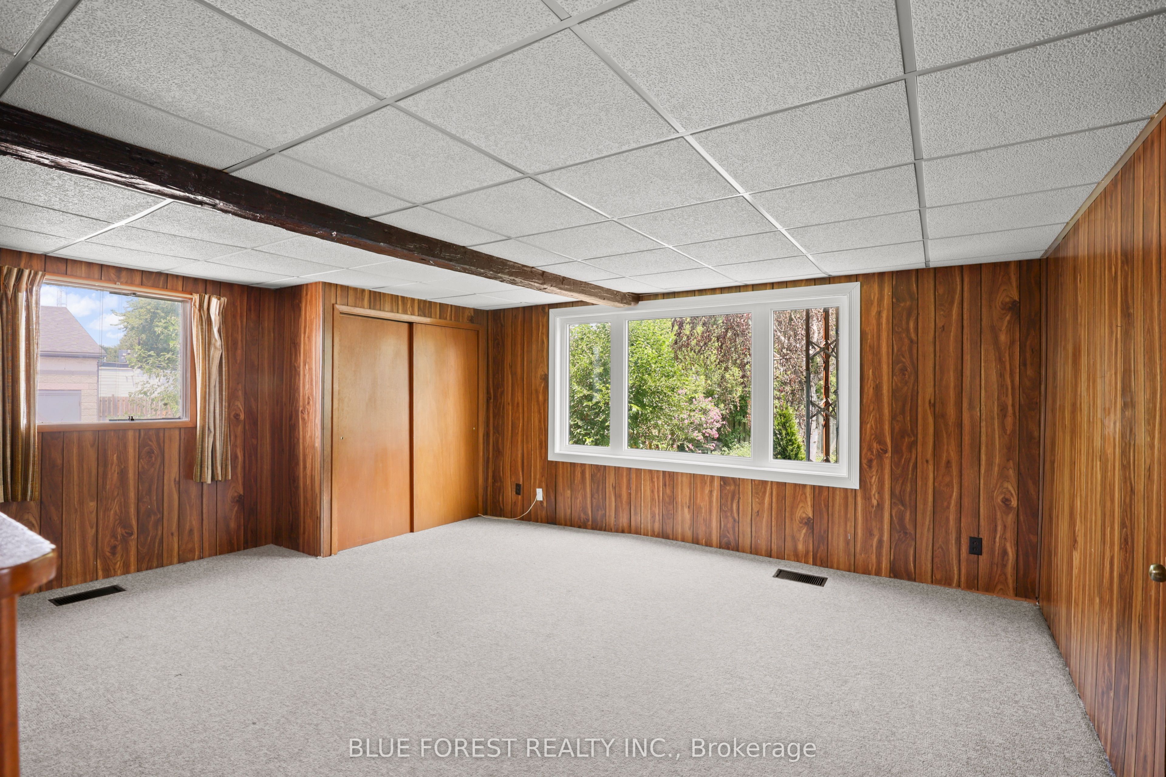 305 St Clair Street Property Photo 18
