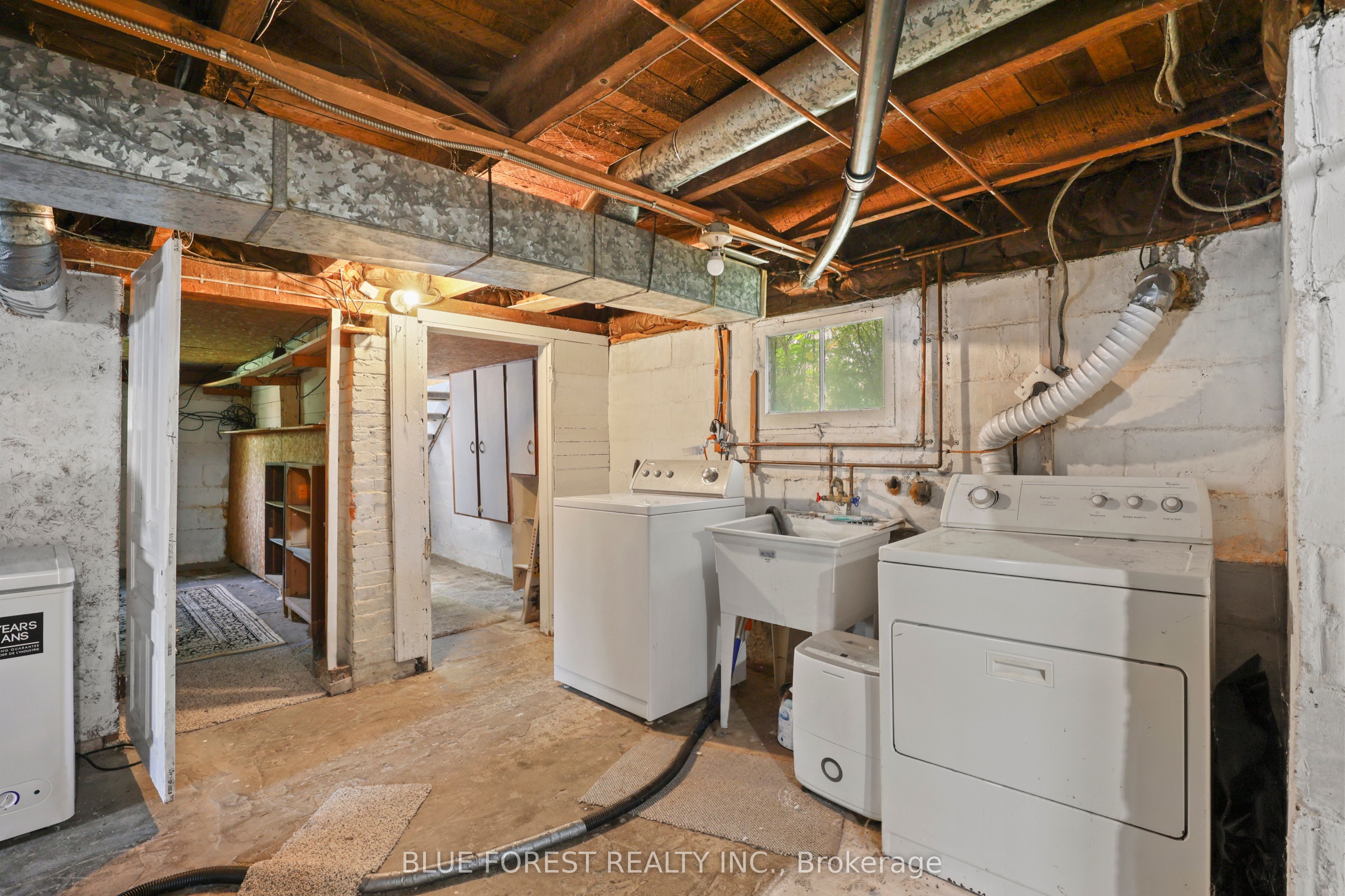 305 St Clair Street Property Photo 32