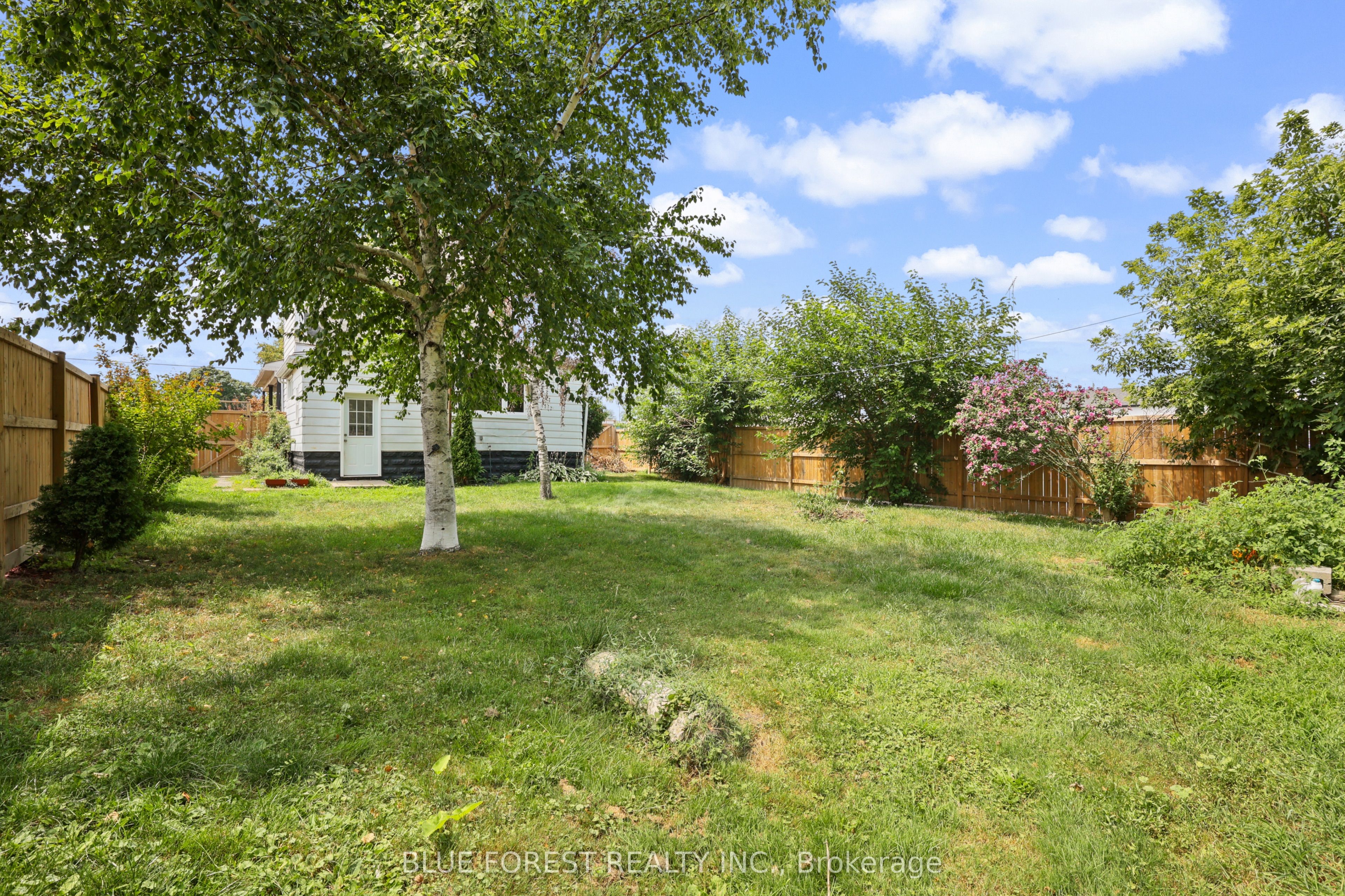 305 St Clair Street Property Photo 34