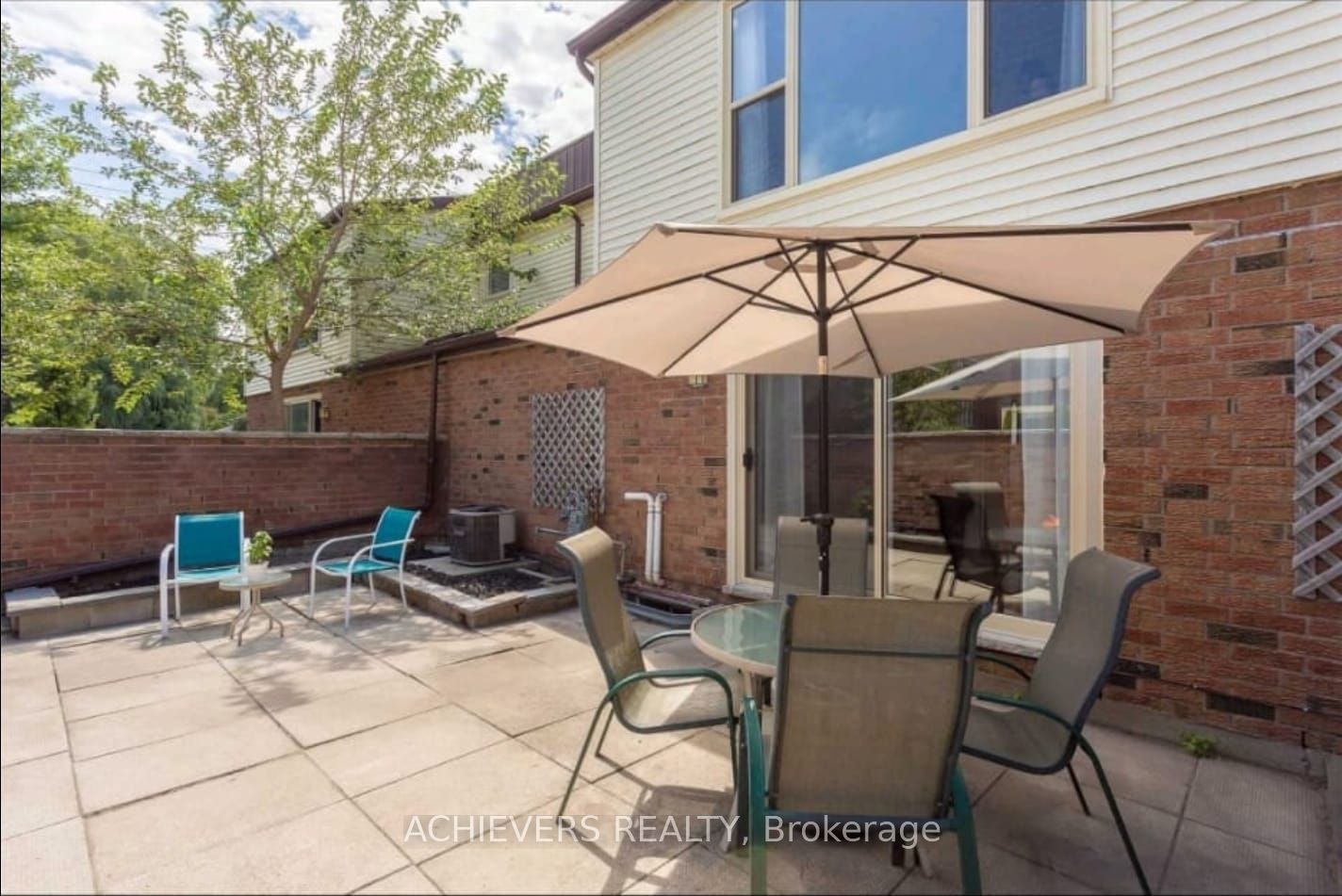 770 Fanshawe Park Road E Property Photo 2