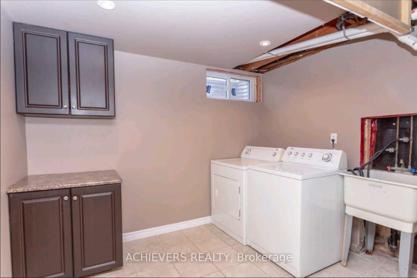 770 Fanshawe Park Road E Property Photo 8