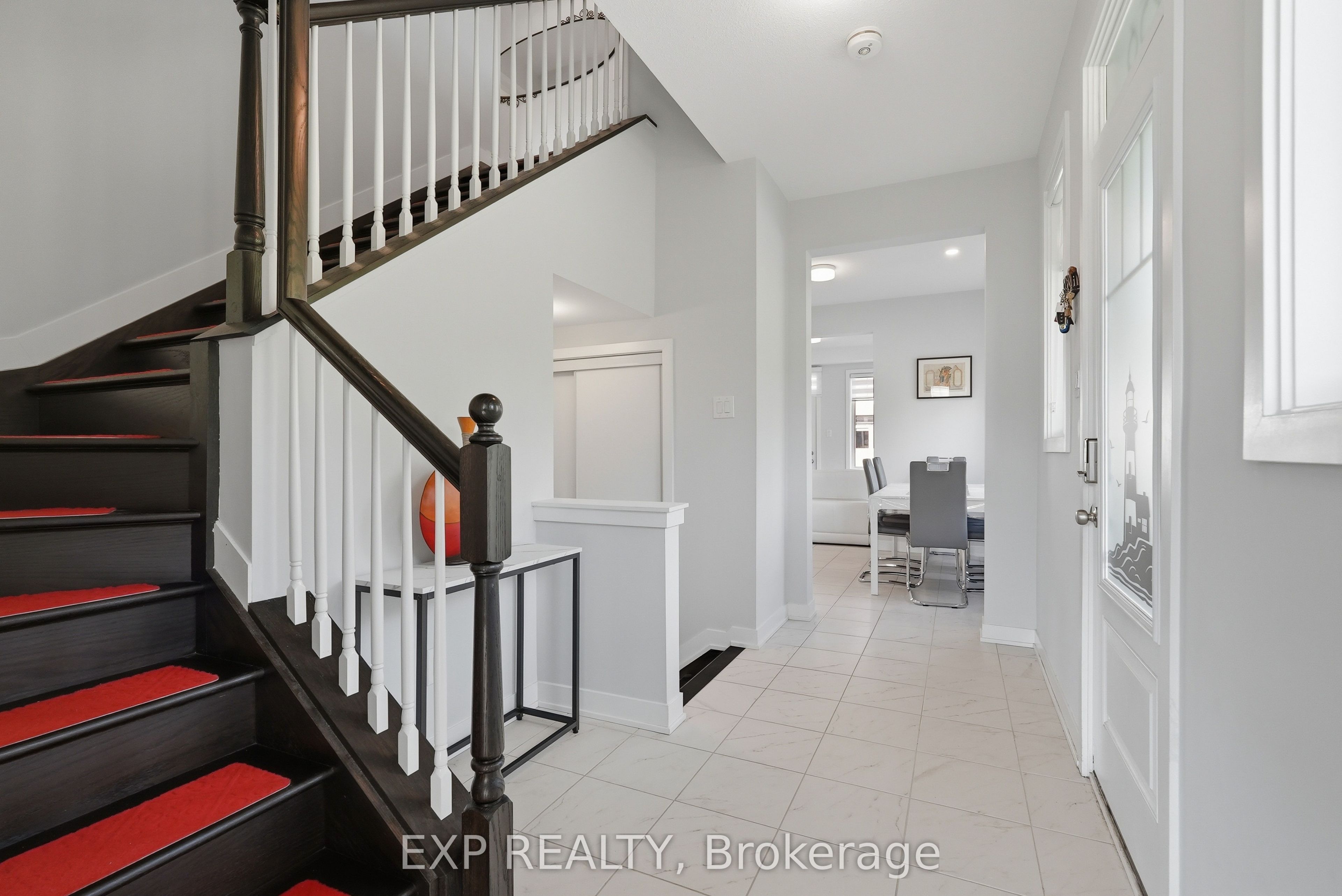 256 Billrian Crescent Property Photo 5