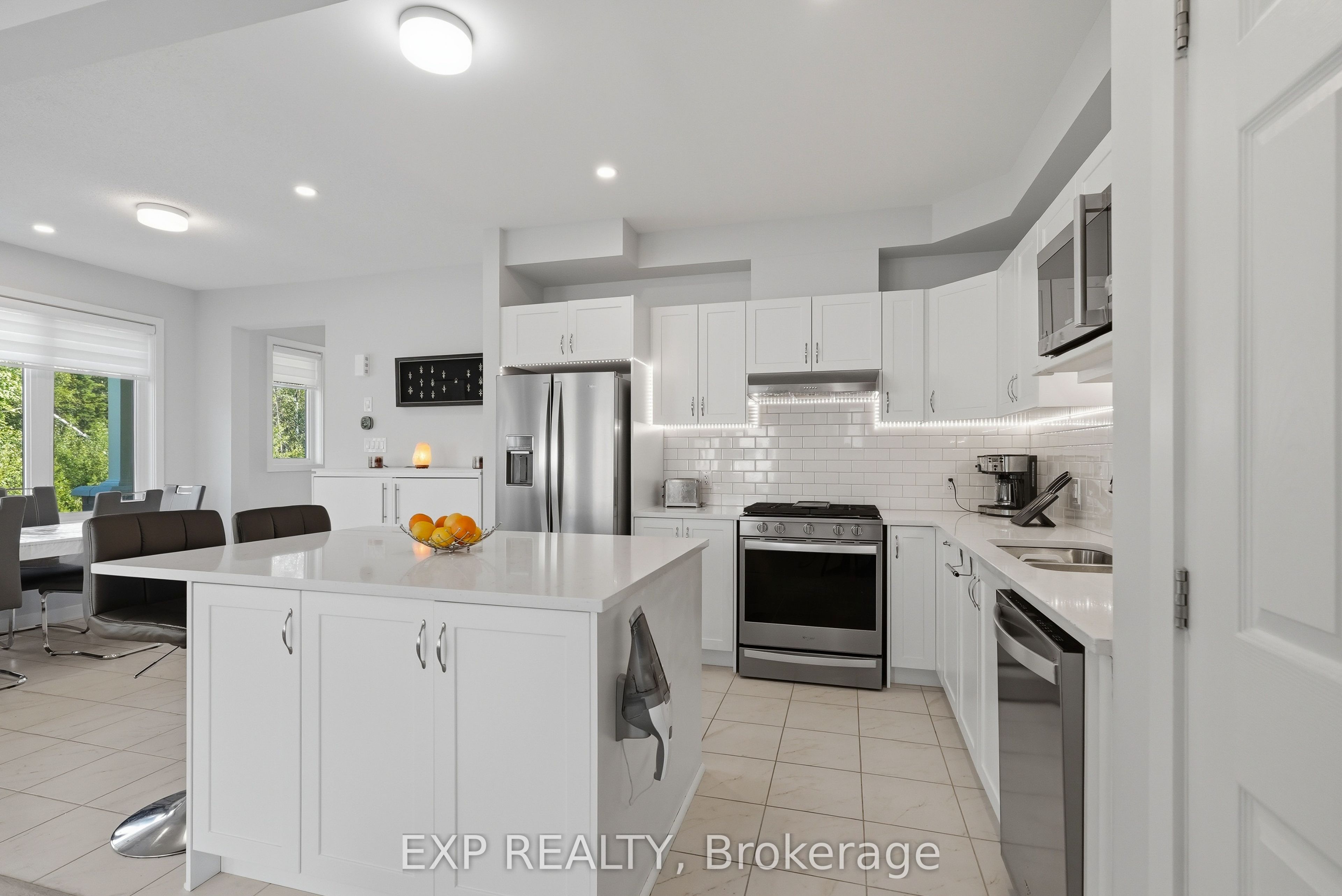 256 Billrian Crescent Property Photo 13
