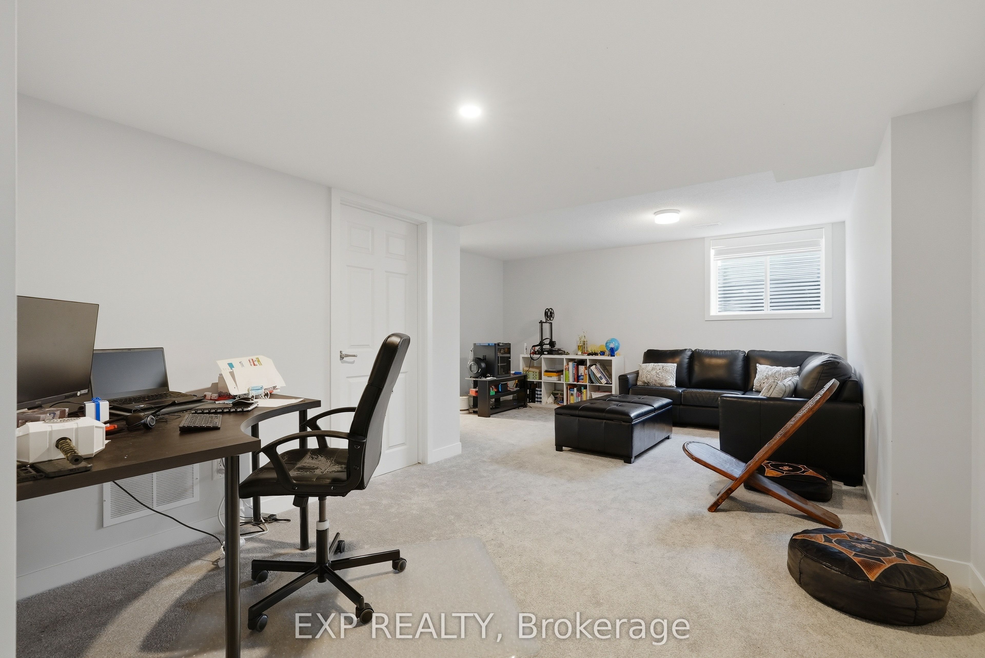 256 Billrian Crescent Property Photo 35