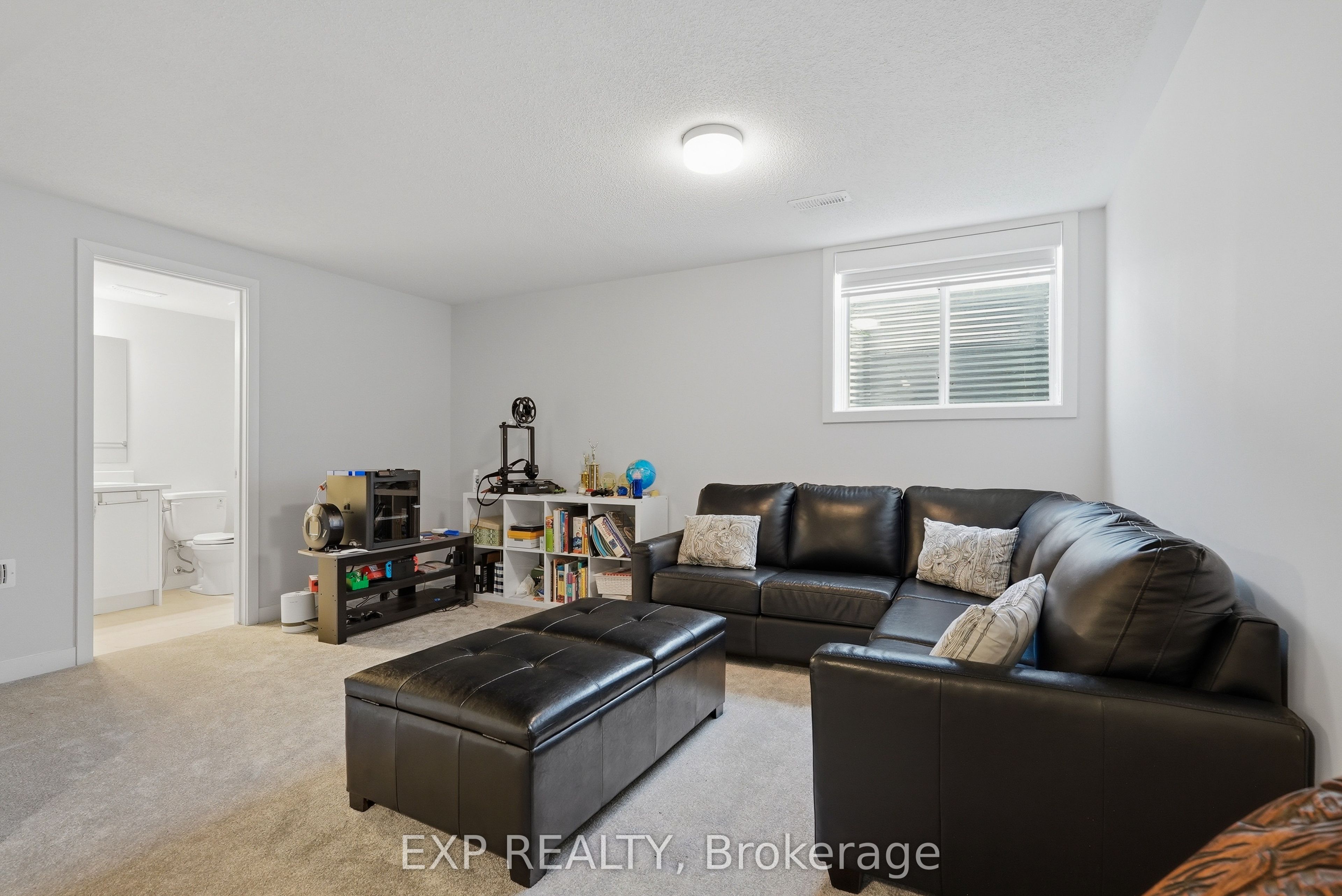 256 Billrian Crescent Property Photo 36