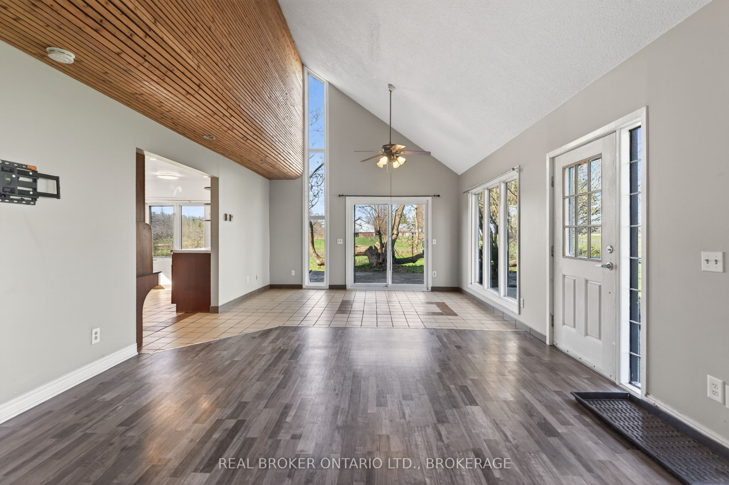 2268 Mcintyre Road Property Photo 8