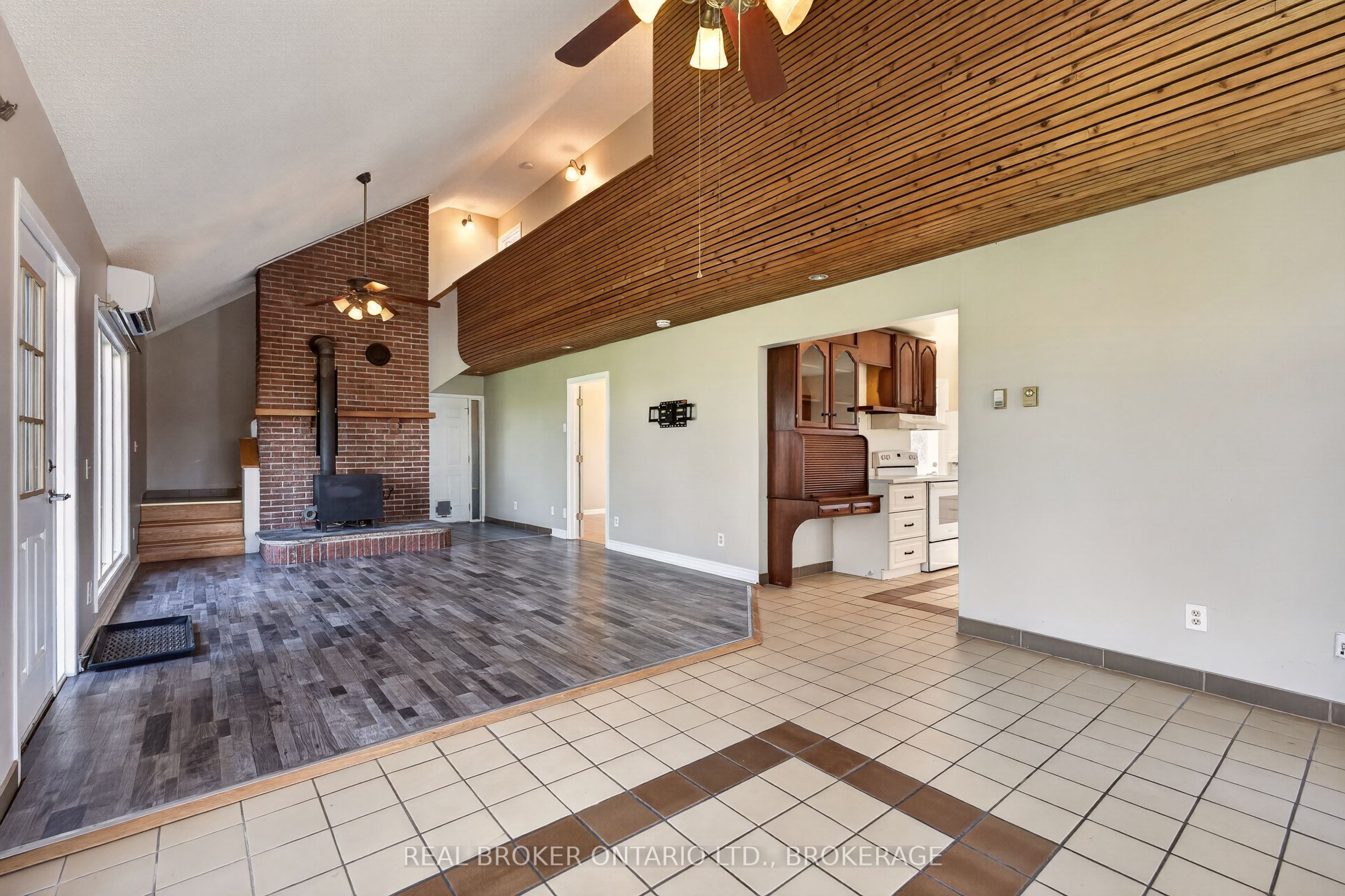2268 Mcintyre Road Property Photo 11