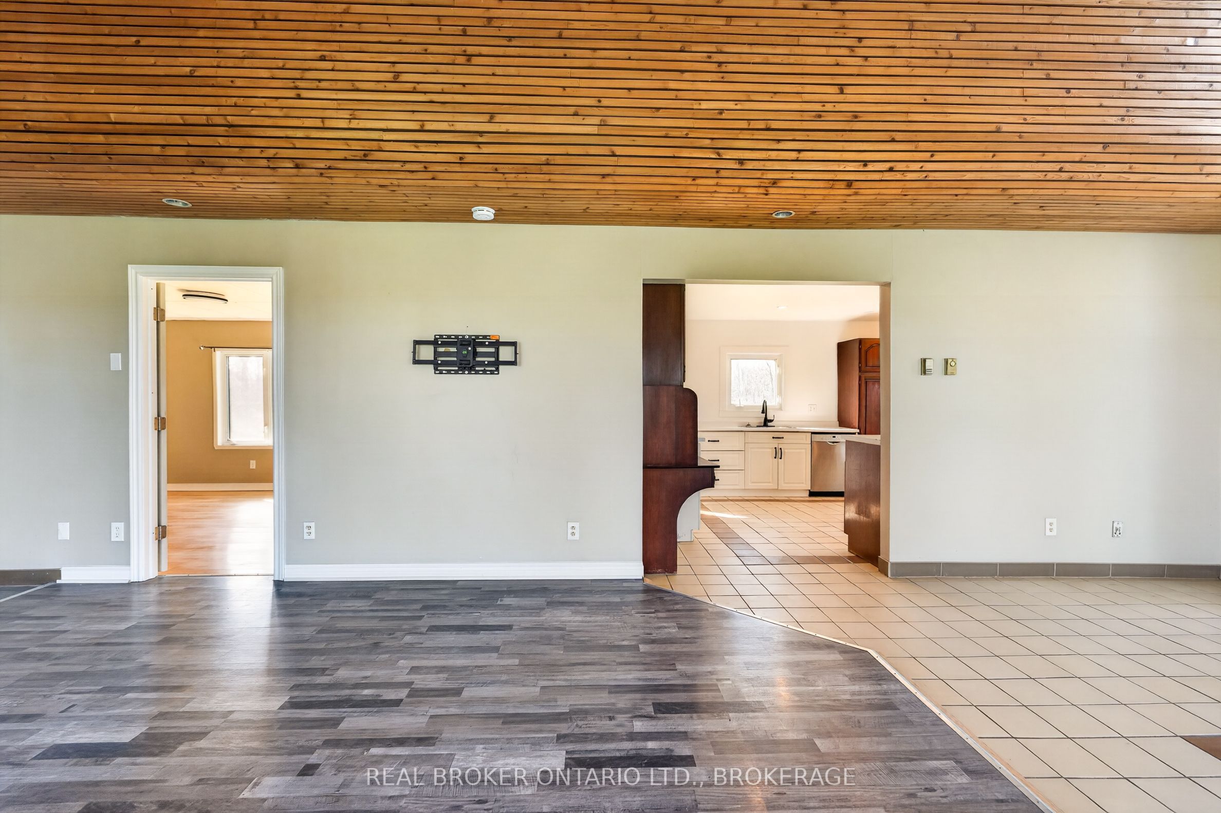 2268 Mcintyre Road Property Photo 12