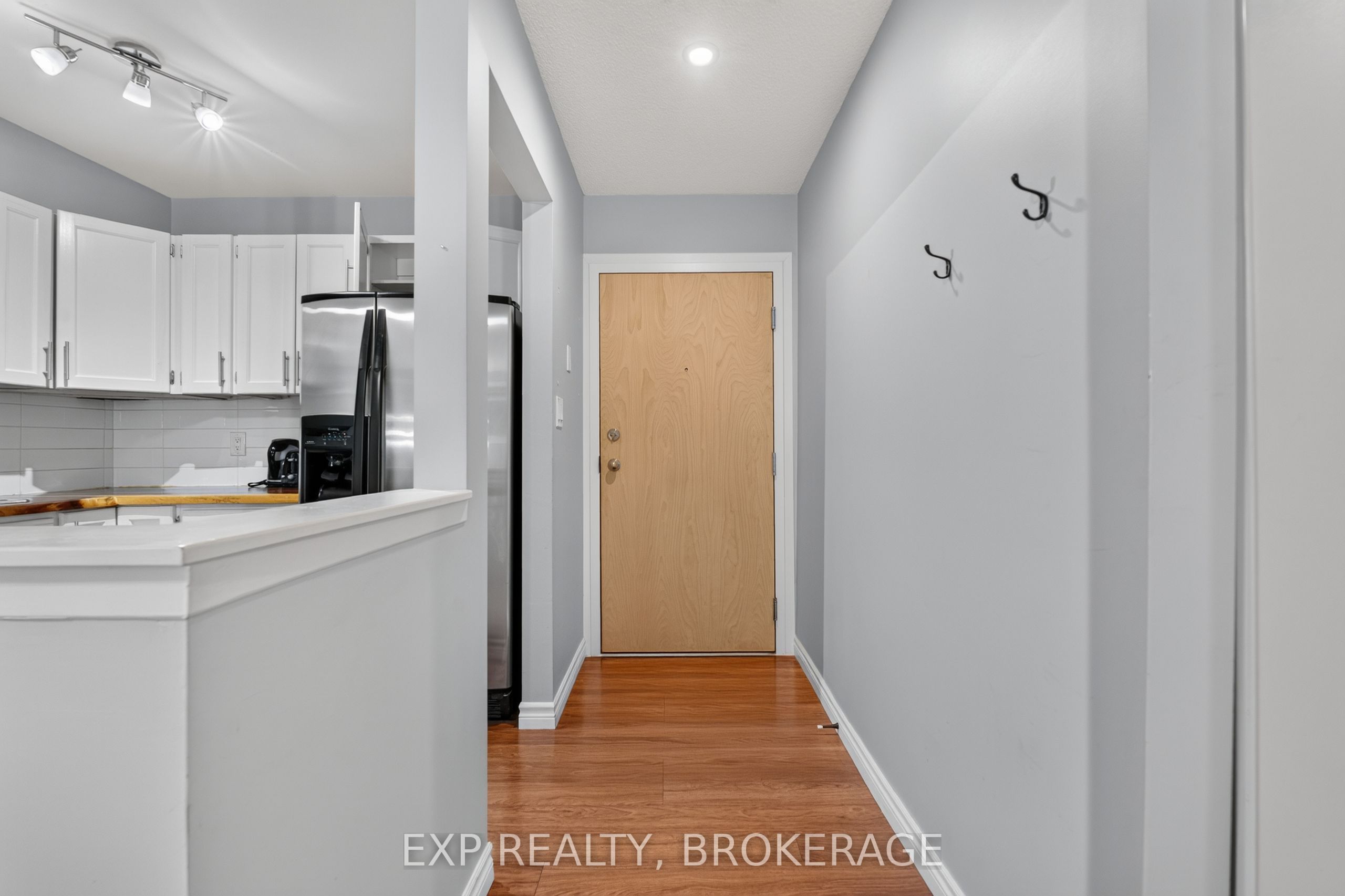 316 Kingsdale Avenue 101 Property Photo 8