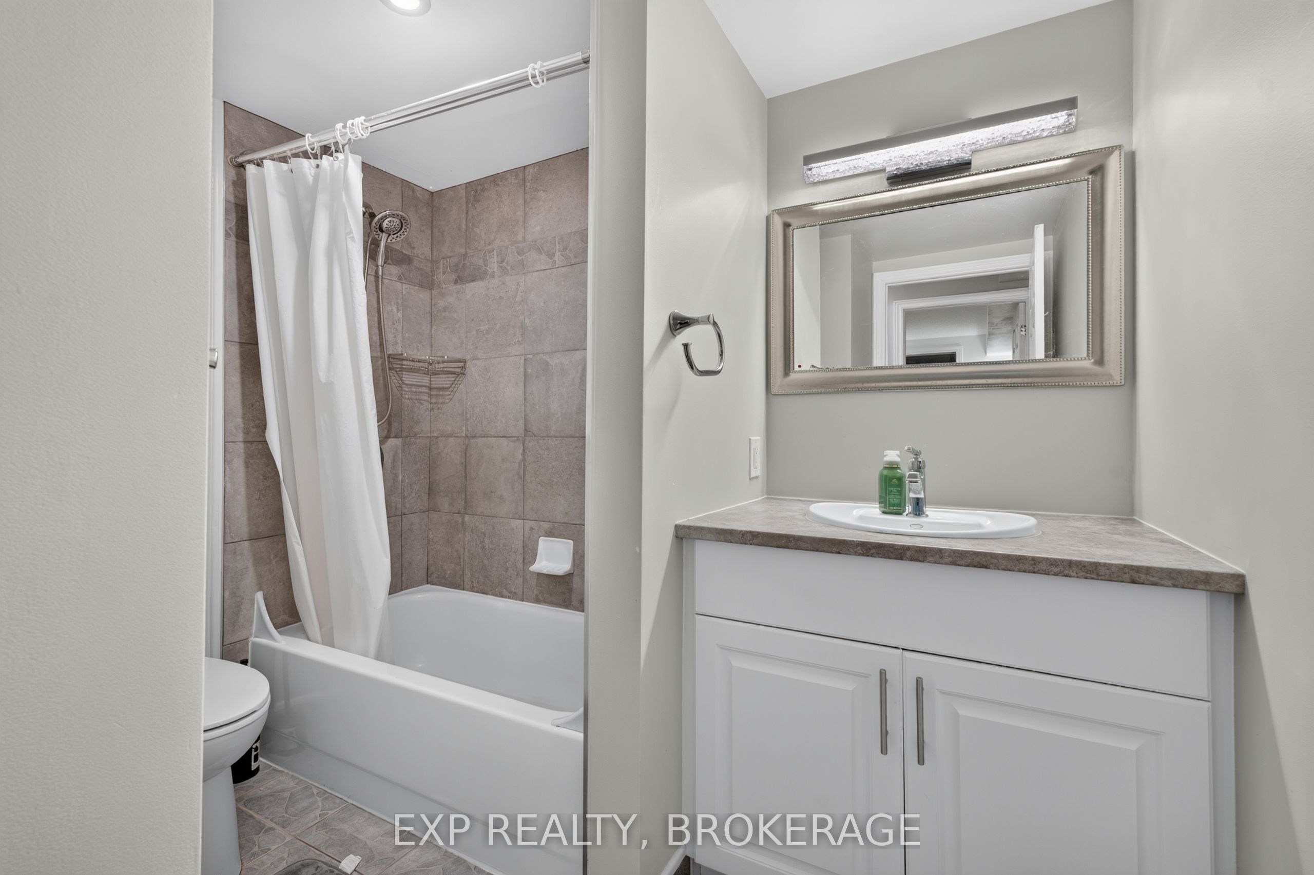 316 Kingsdale Avenue 101 Property Photo 22