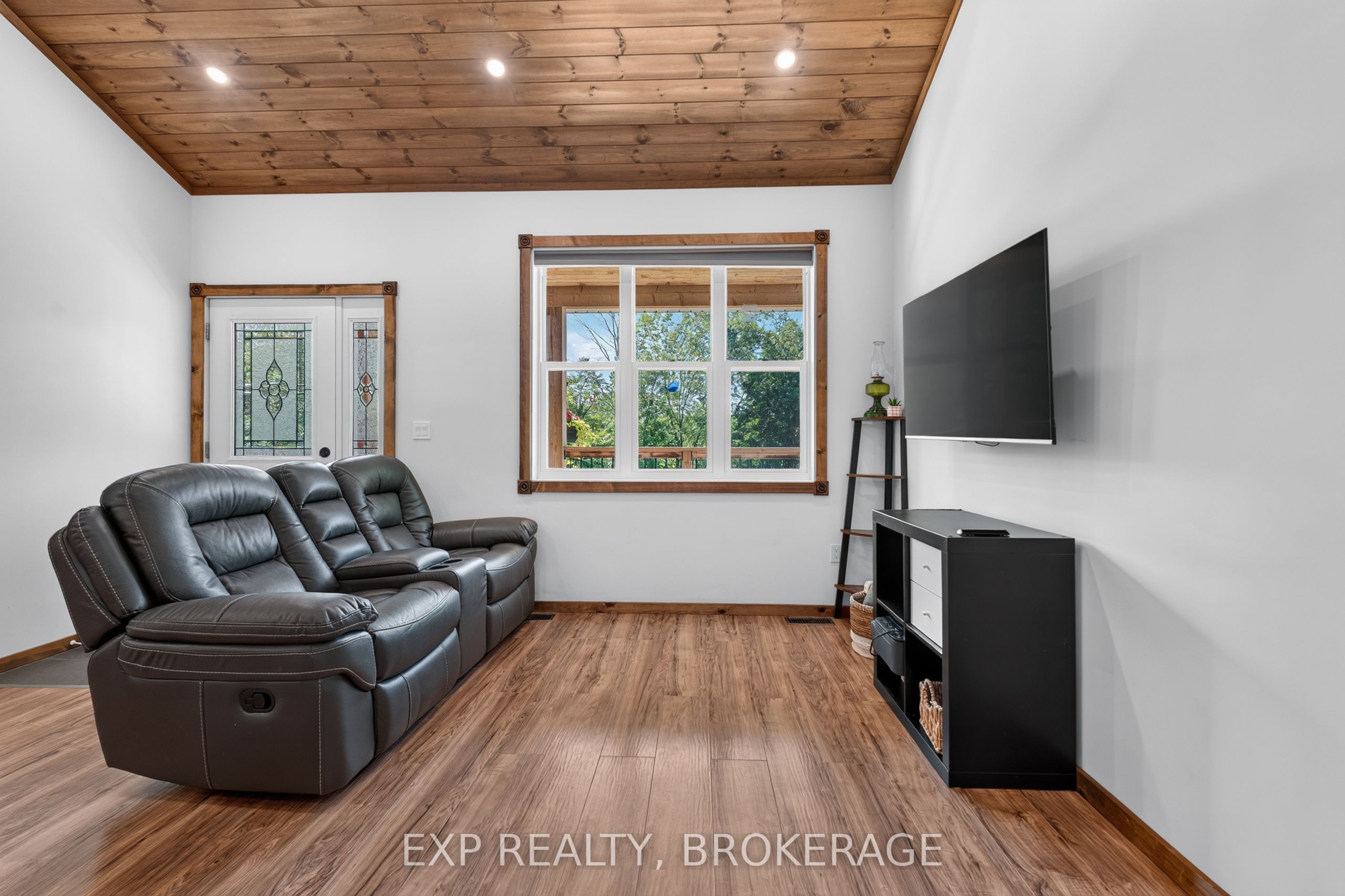 1020 Hill Road Property Photo 12