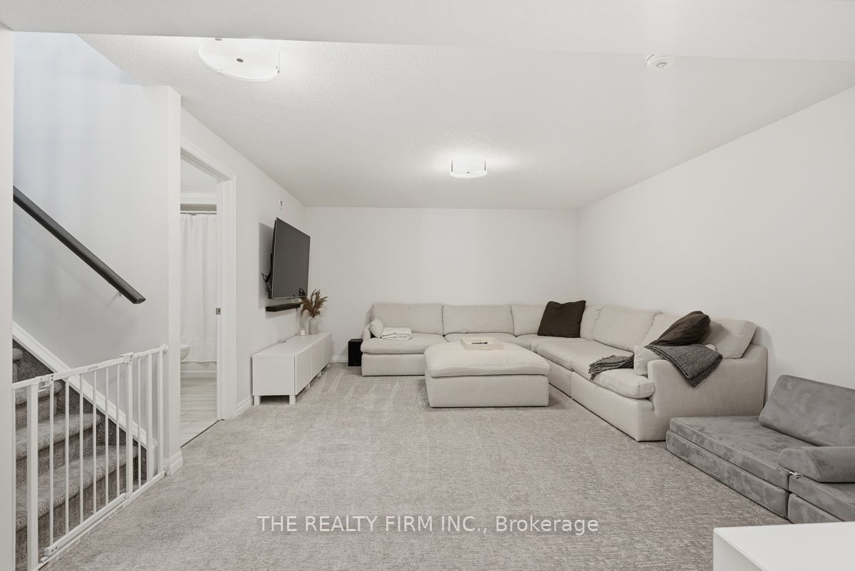 53 Ashberry Place Property Photo 27