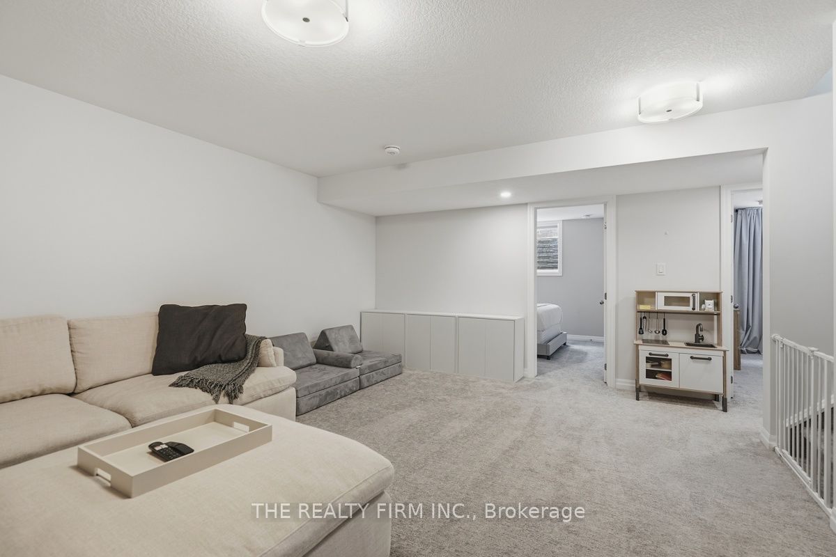 53 Ashberry Place Property Photo 28