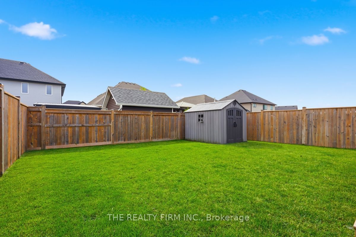 53 Ashberry Place Property Photo 38