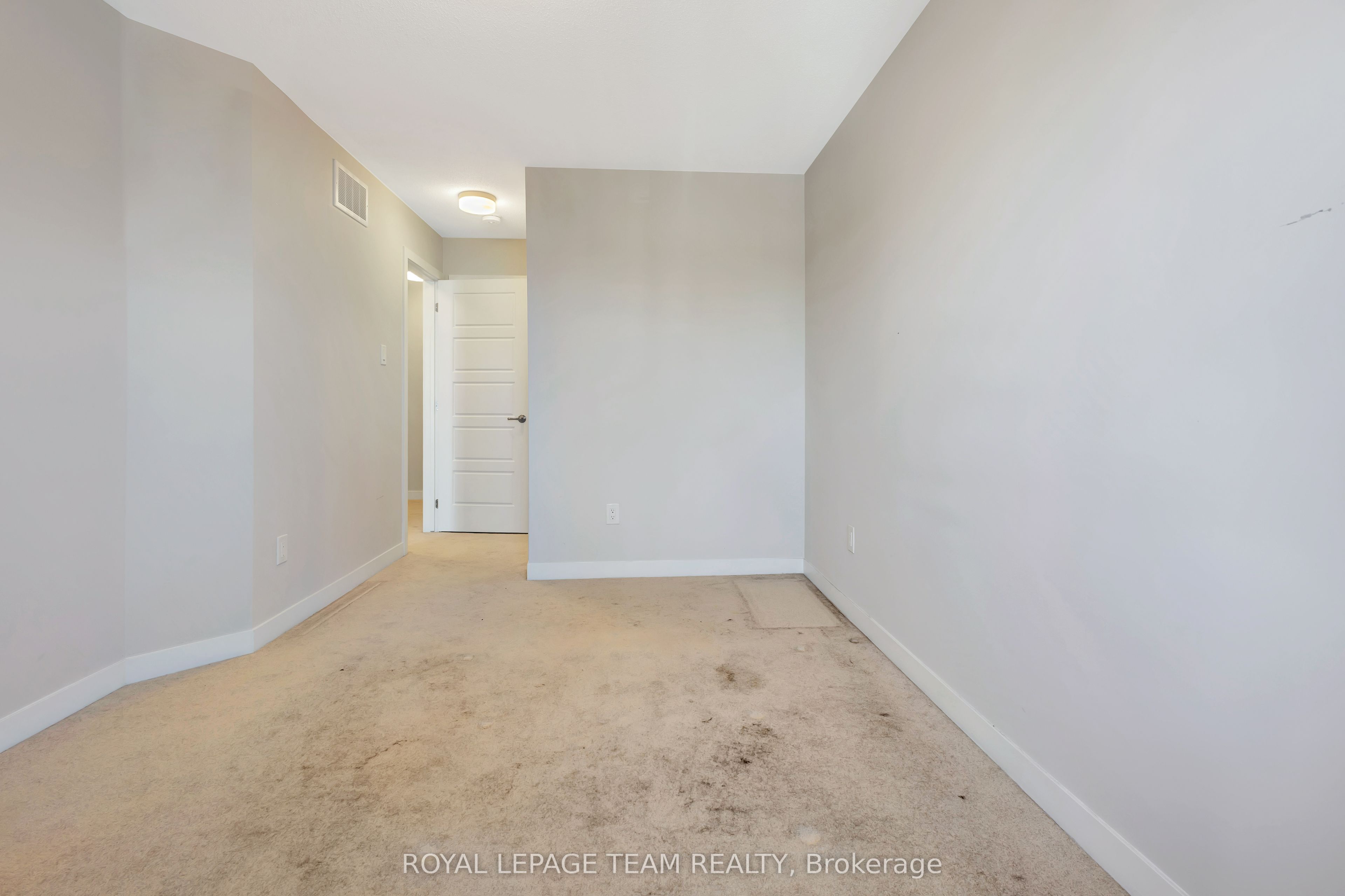 204 Lillian Freiman Private Property Photo 11