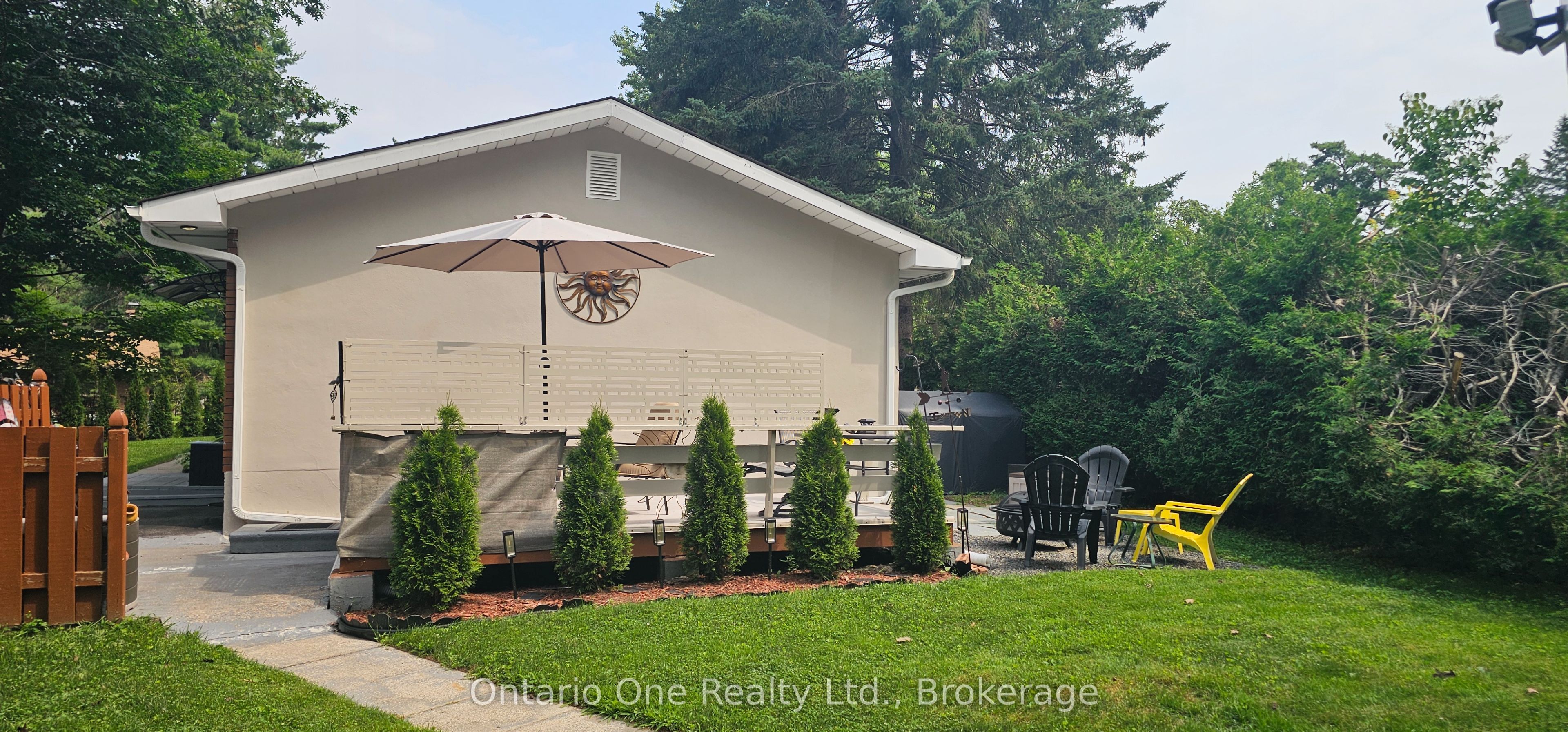 150 Lofty Pines Crescent Property Photo 3