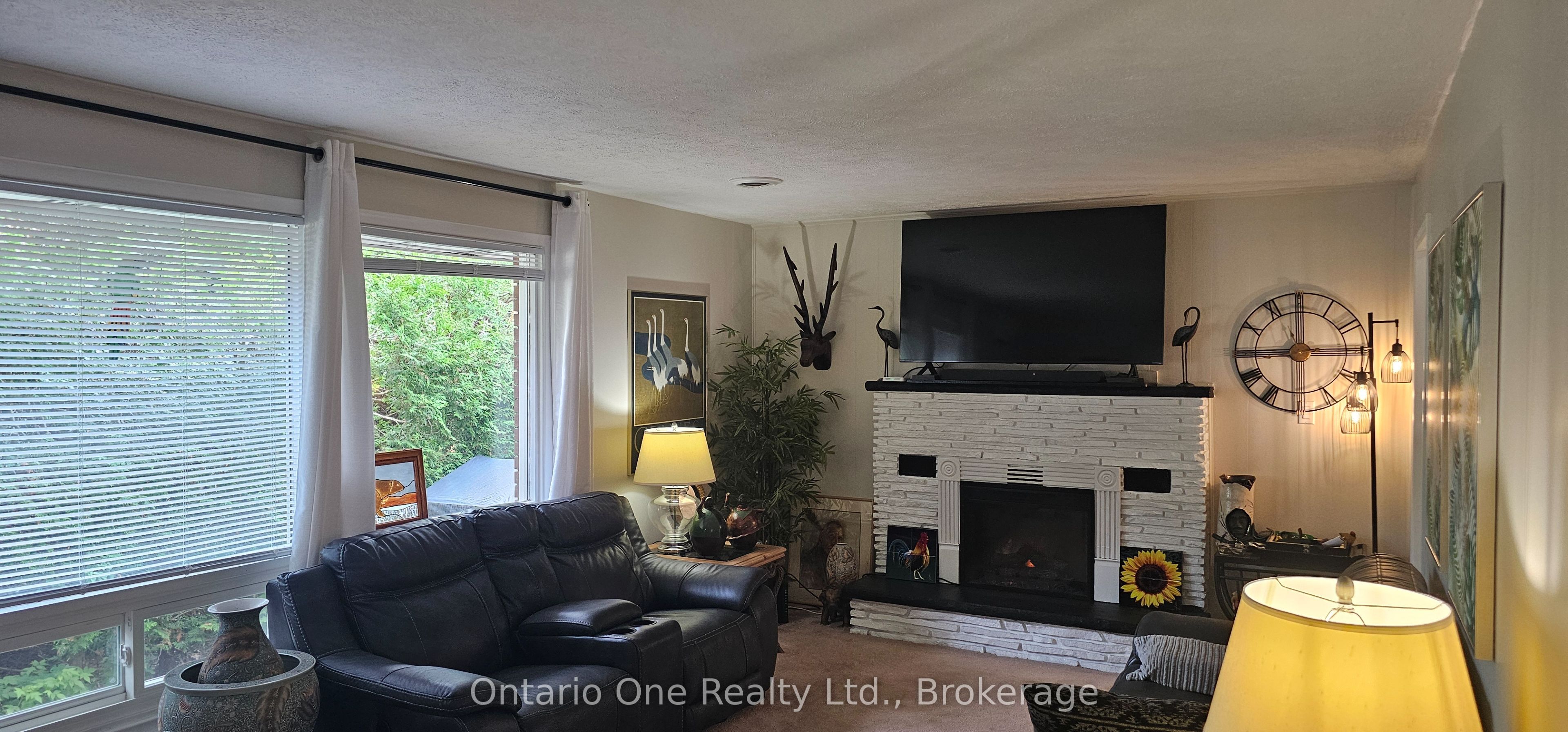 150 Lofty Pines Crescent Property Photo 8